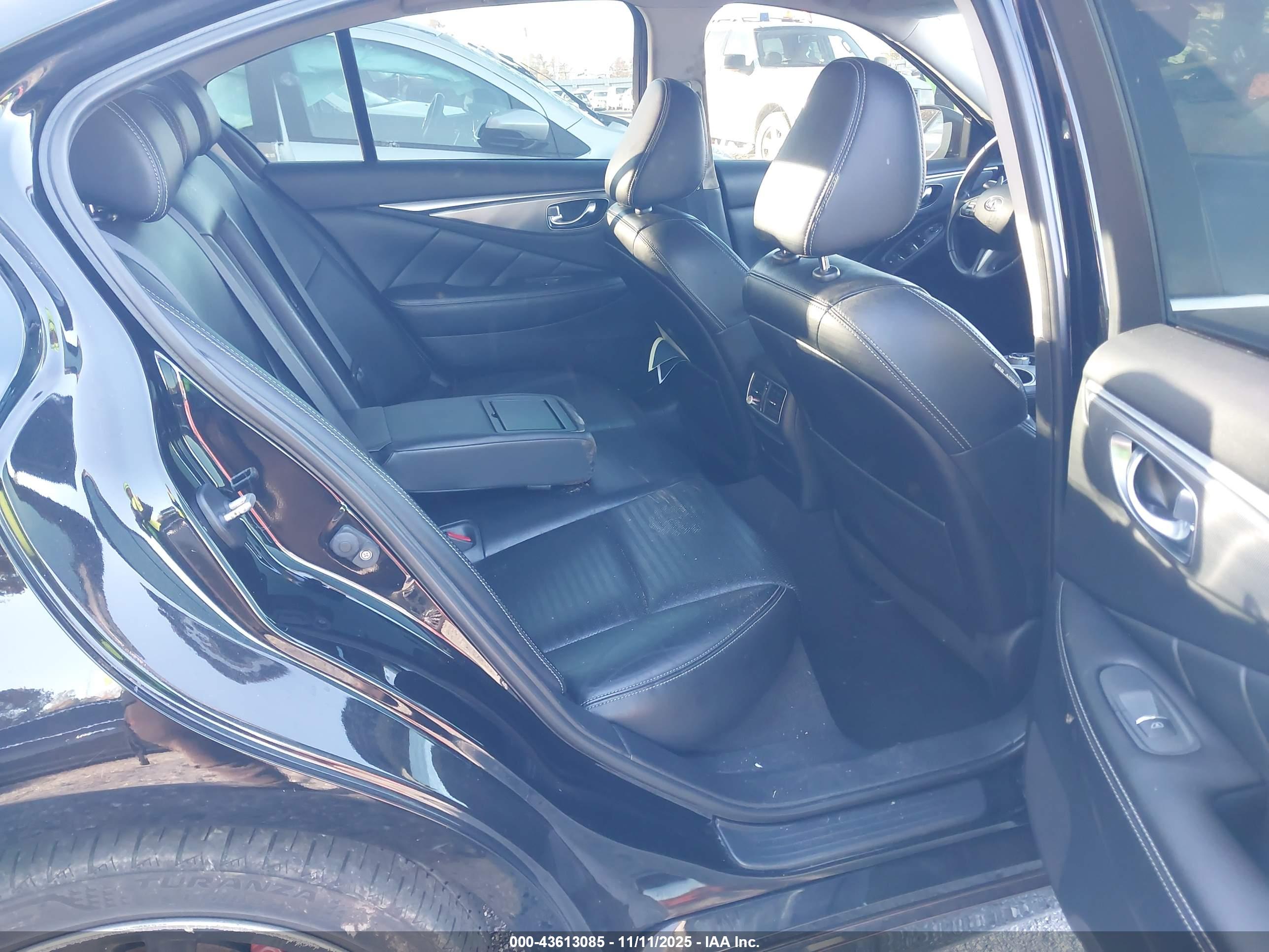 INFINITI Q50 image 8