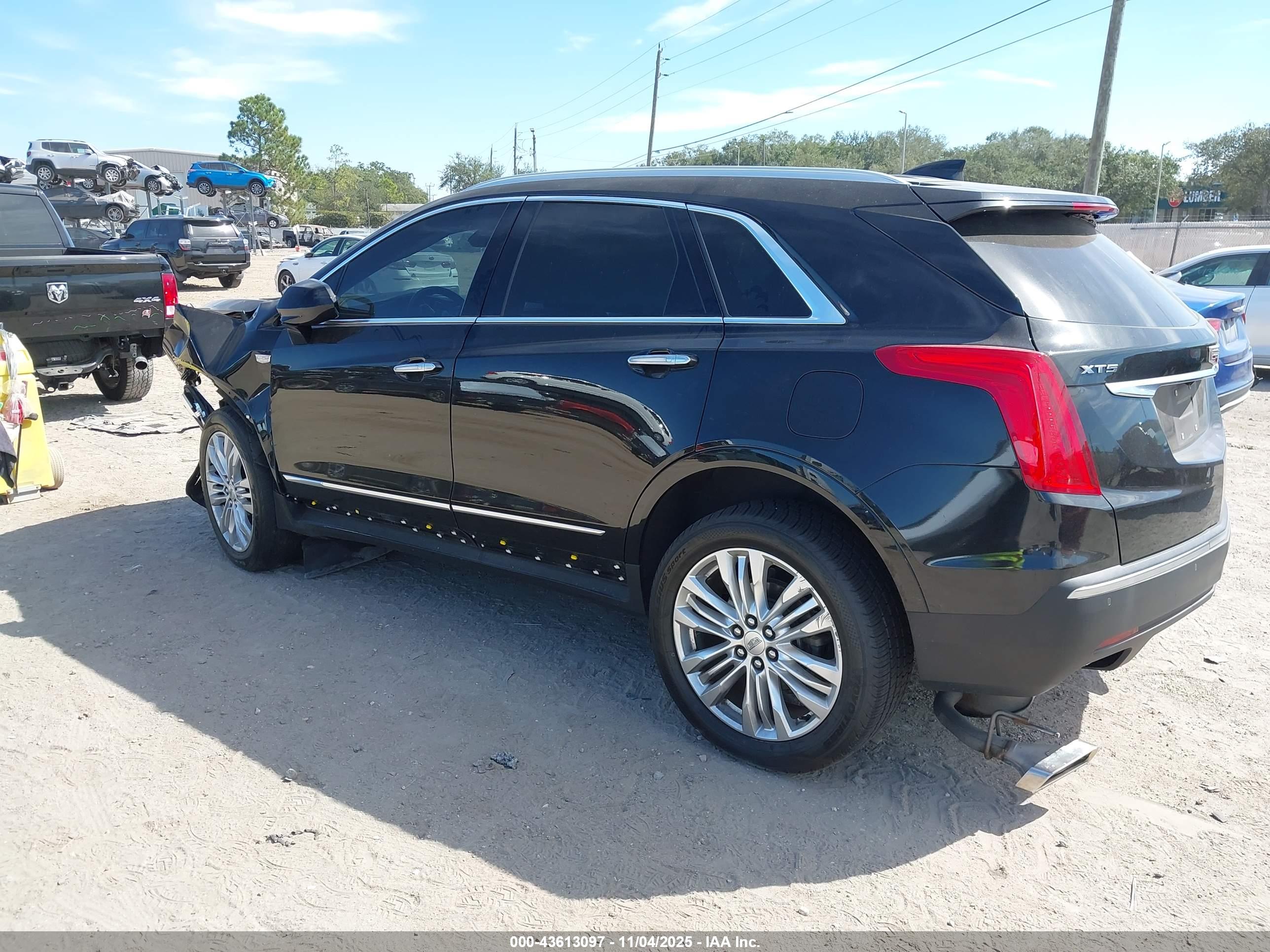 CADILLAC XT5 image 3