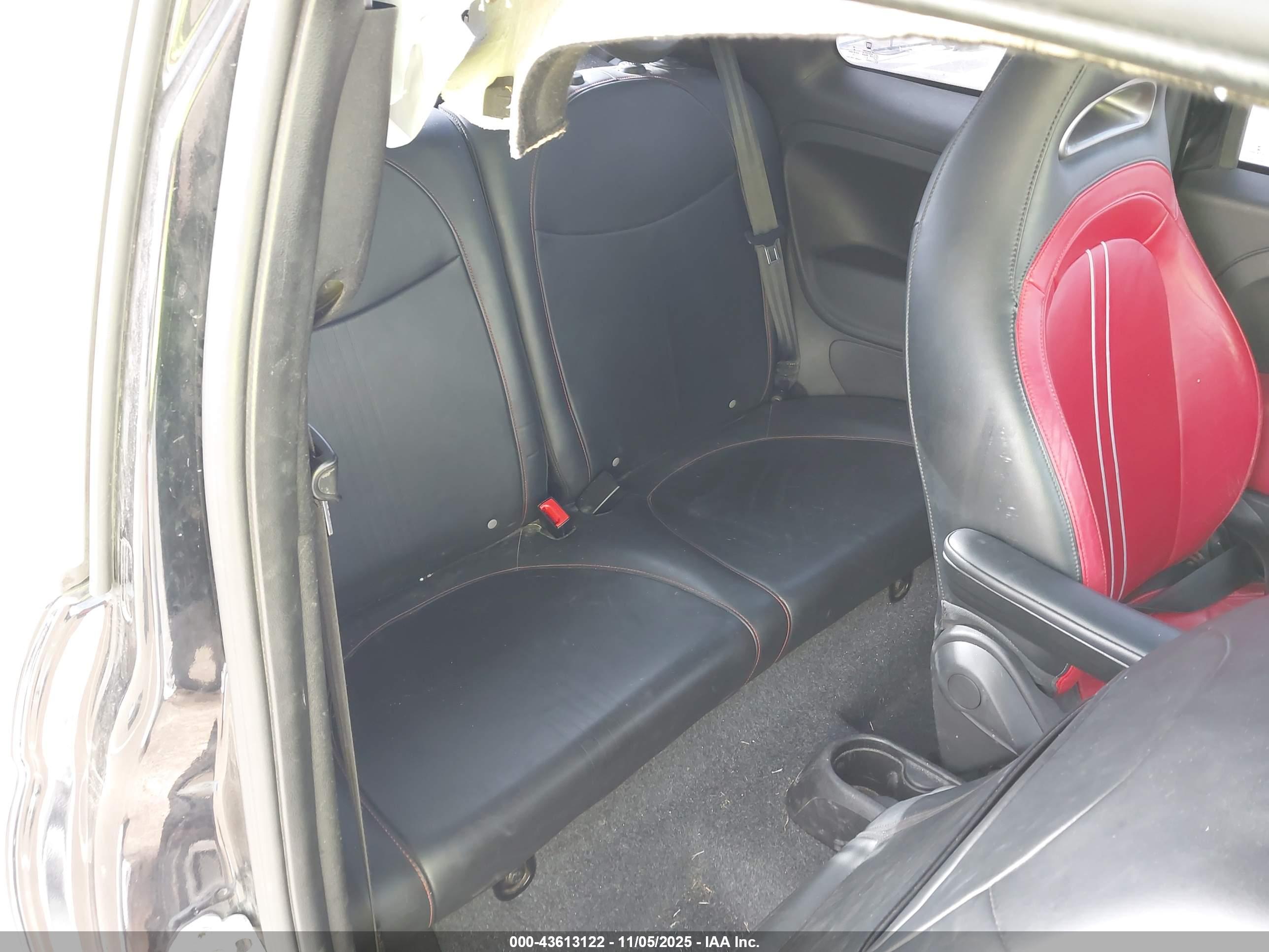 FIAT 500C image 8