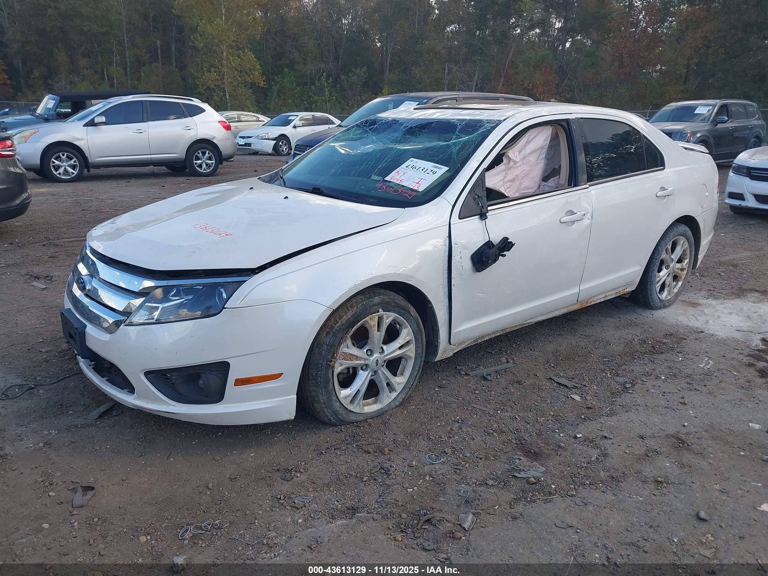 FORD FUSION image 2