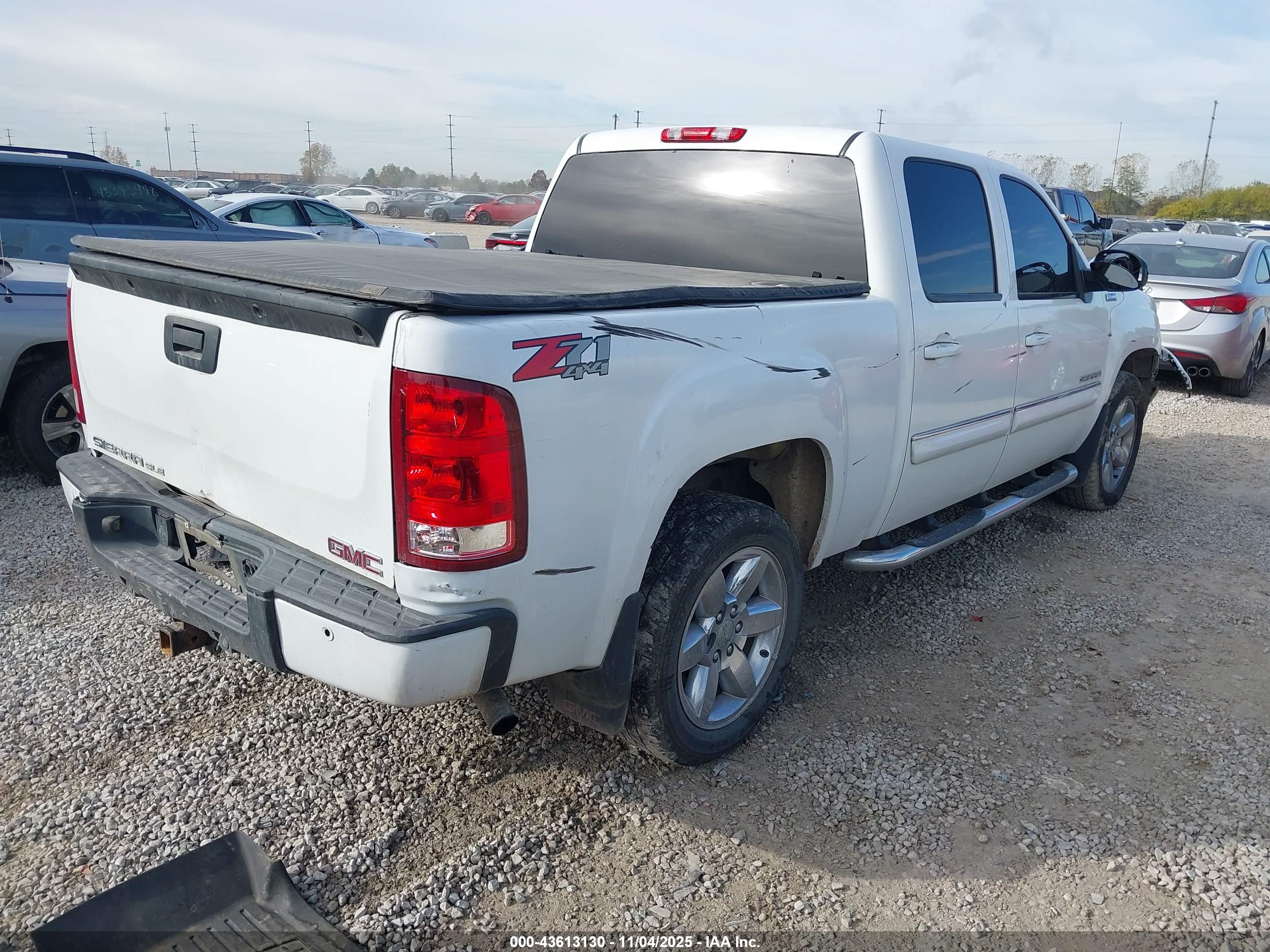 GMC SIERRA image 4