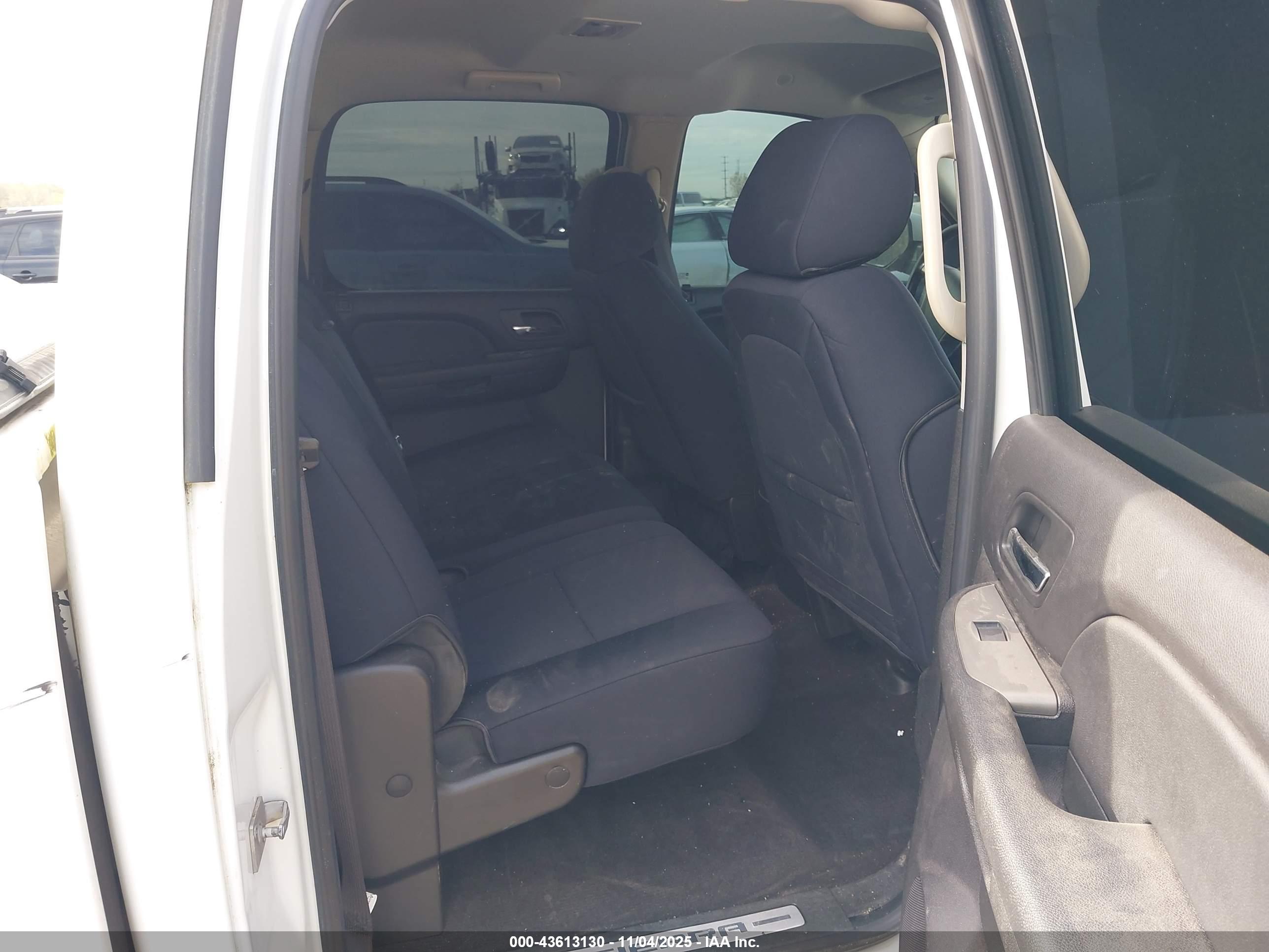 GMC SIERRA image 8