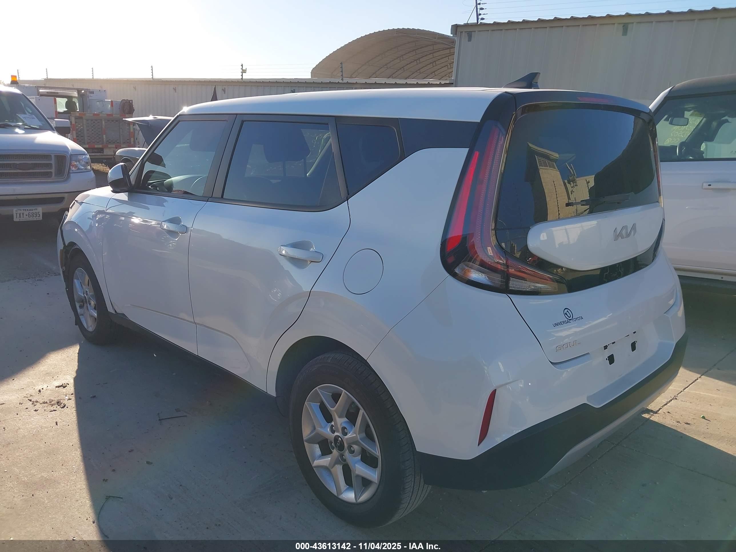 KIA SOUL image 3