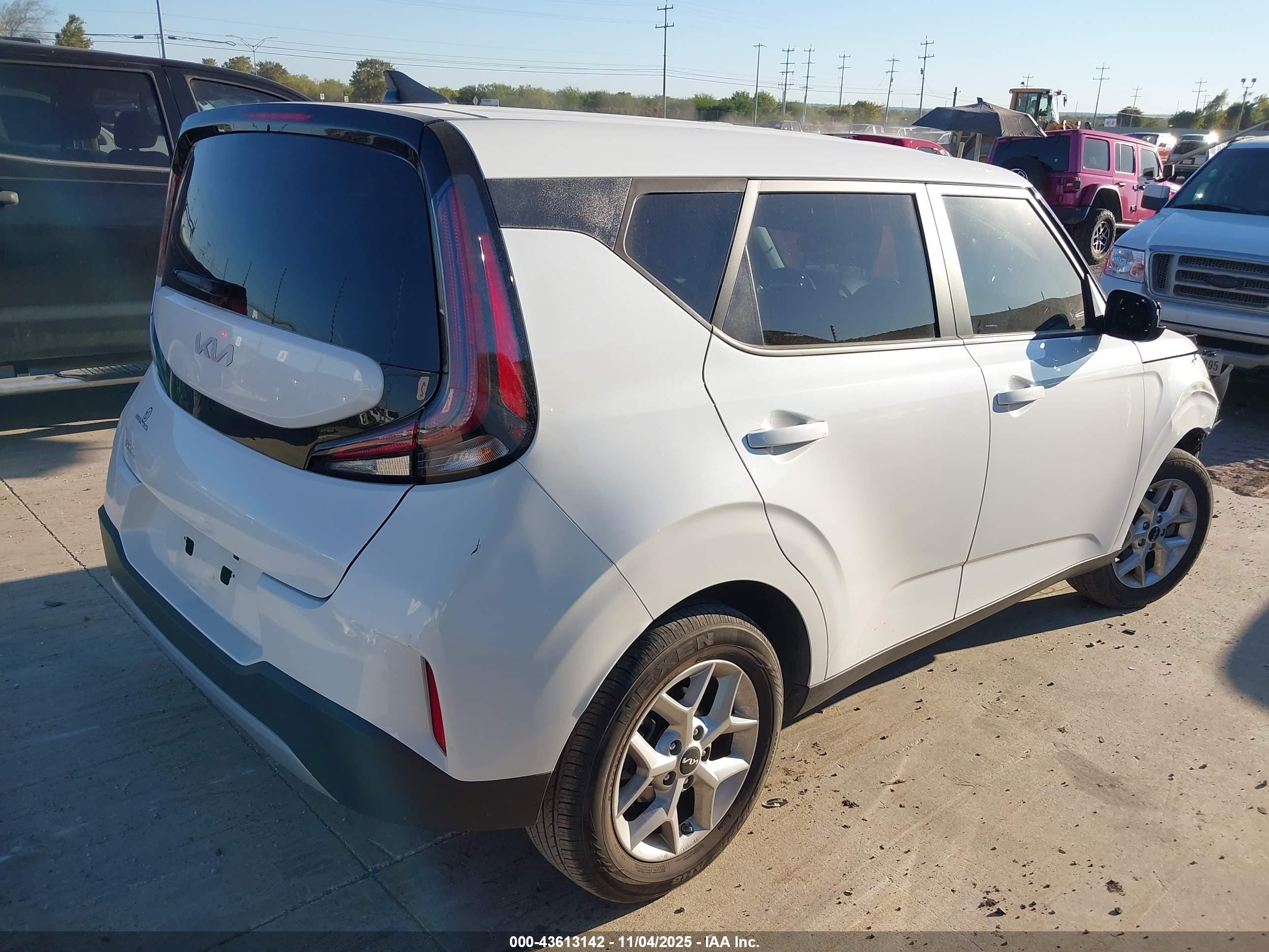 KIA SOUL image 4