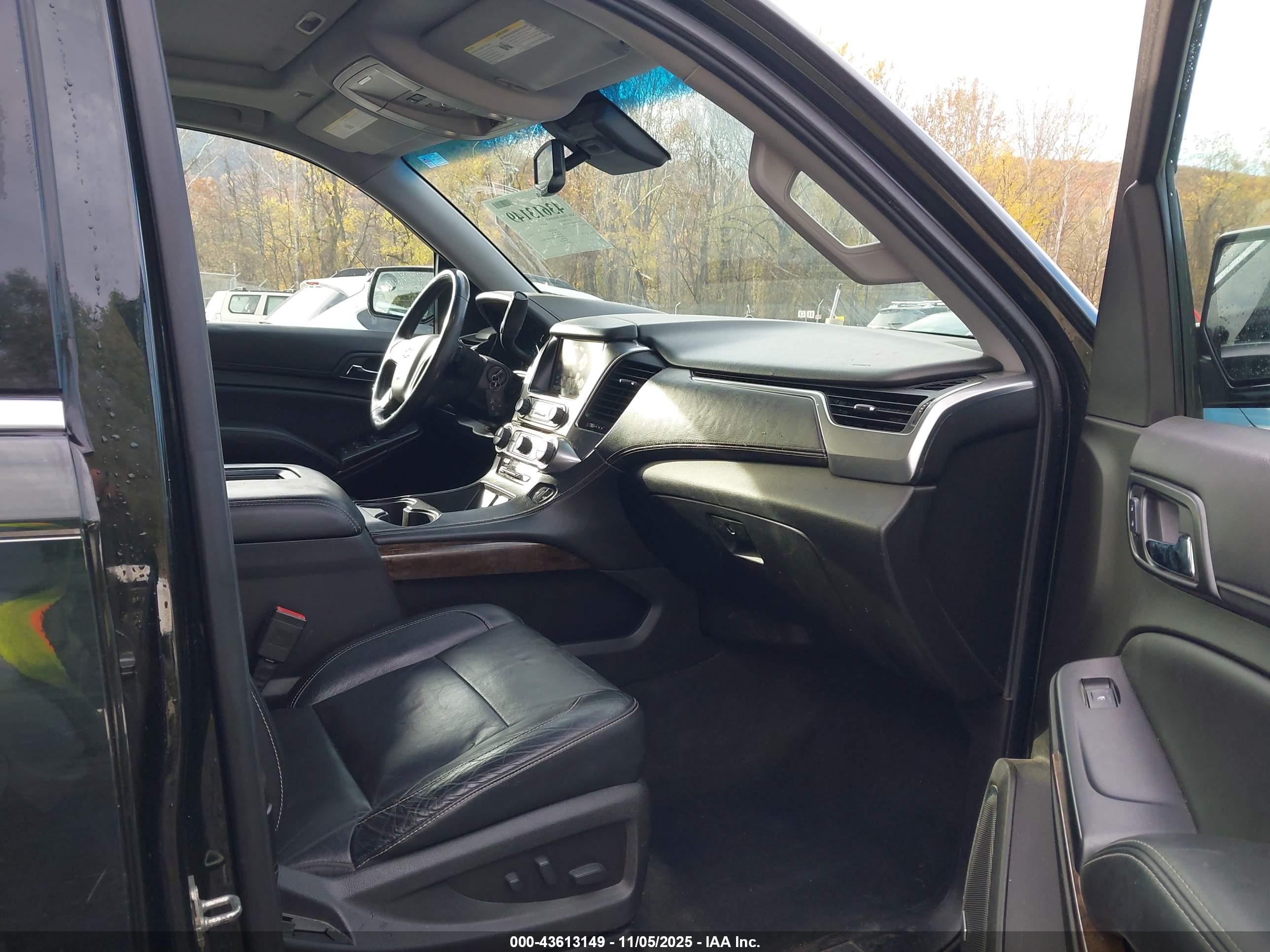 CHEVROLET TAHOE image 5