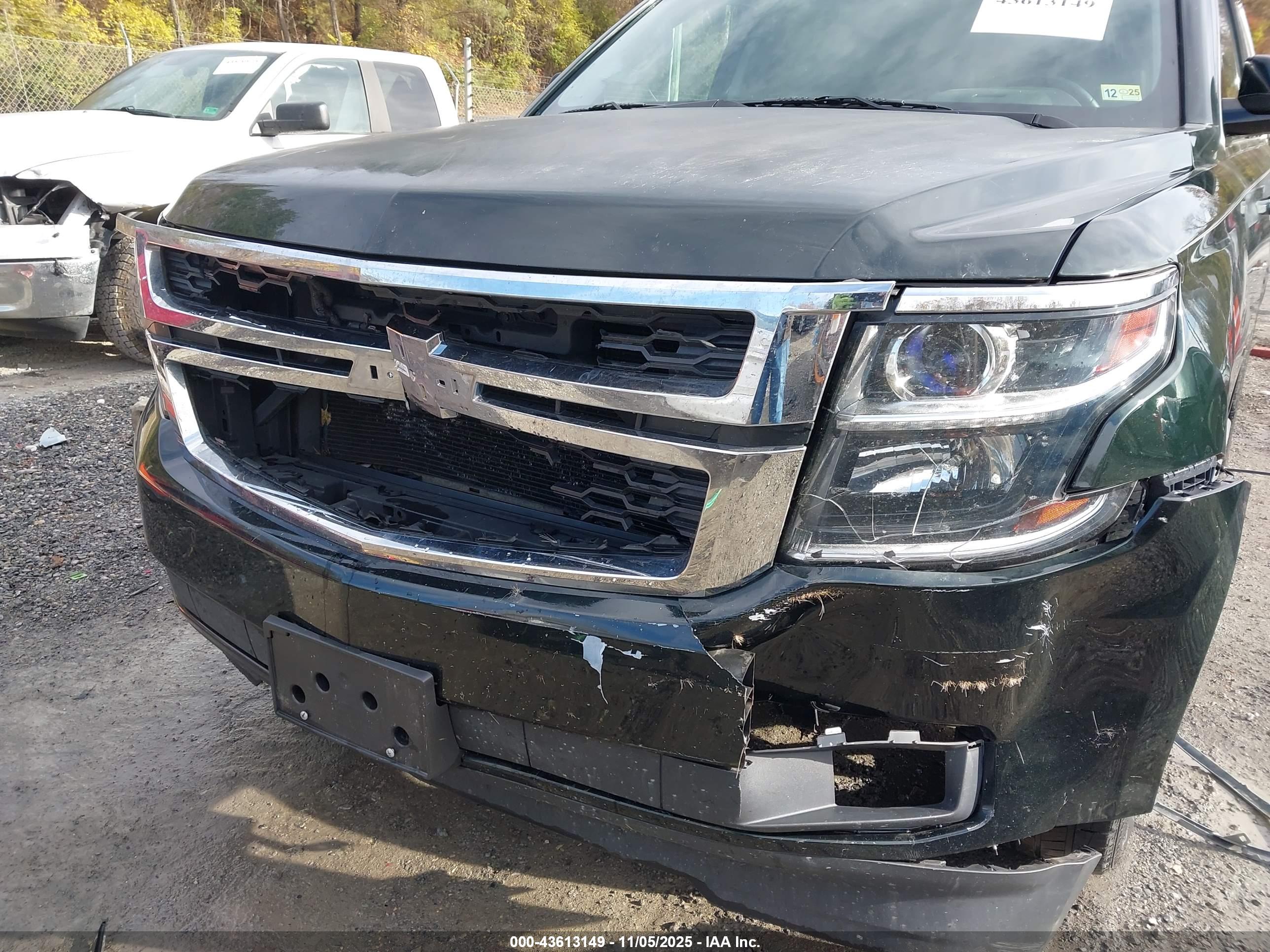 CHEVROLET TAHOE image 6