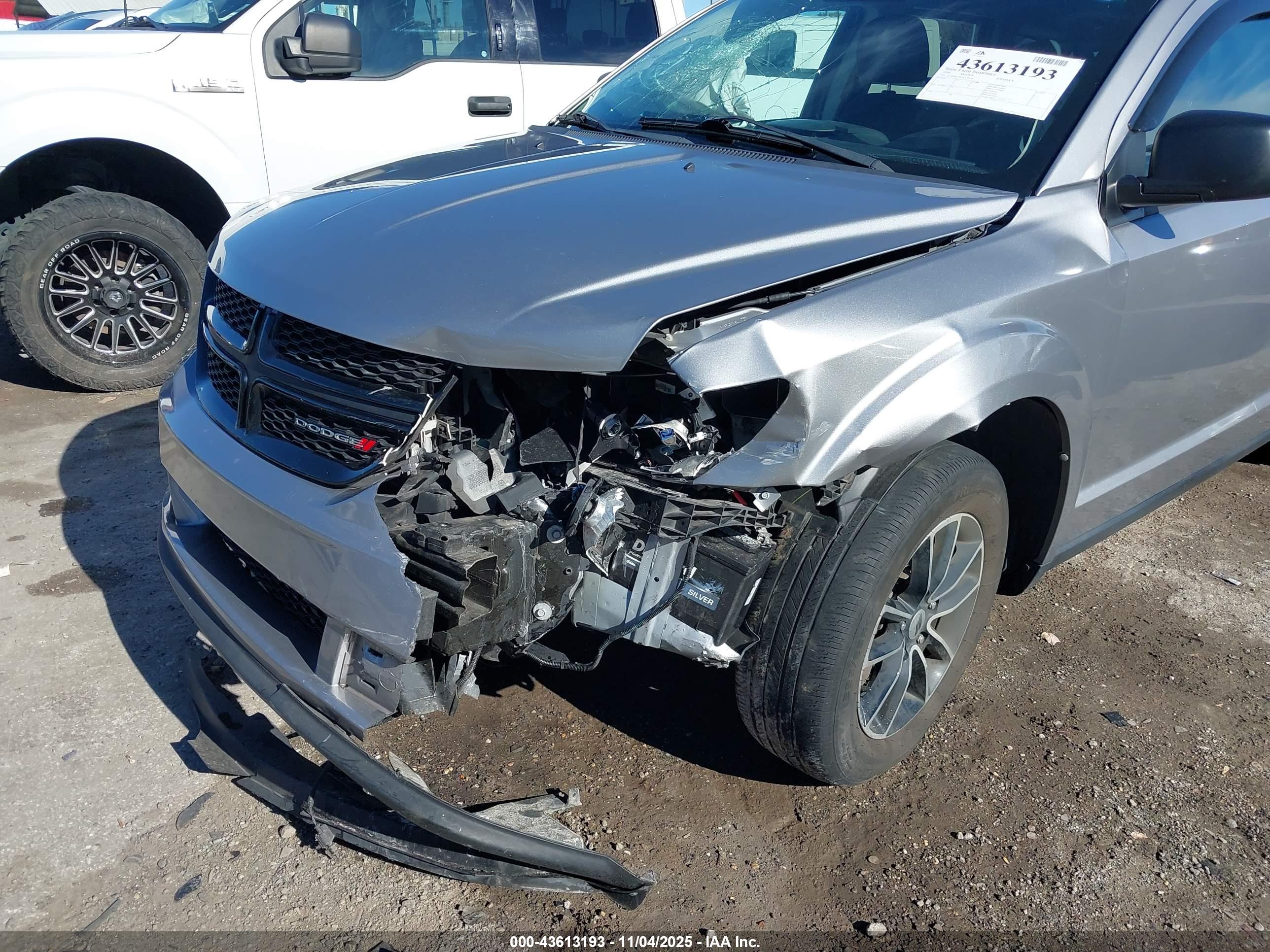 DODGE JOURNEY image 6
