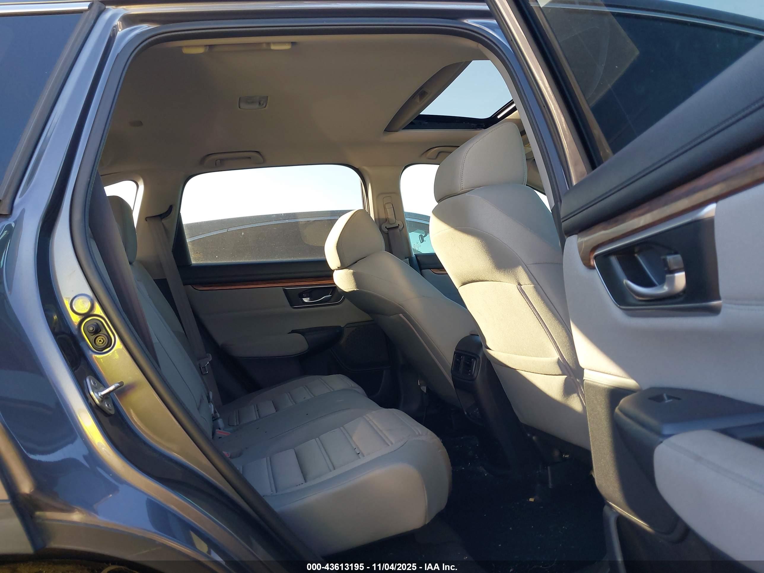 HONDA CR-V image 8