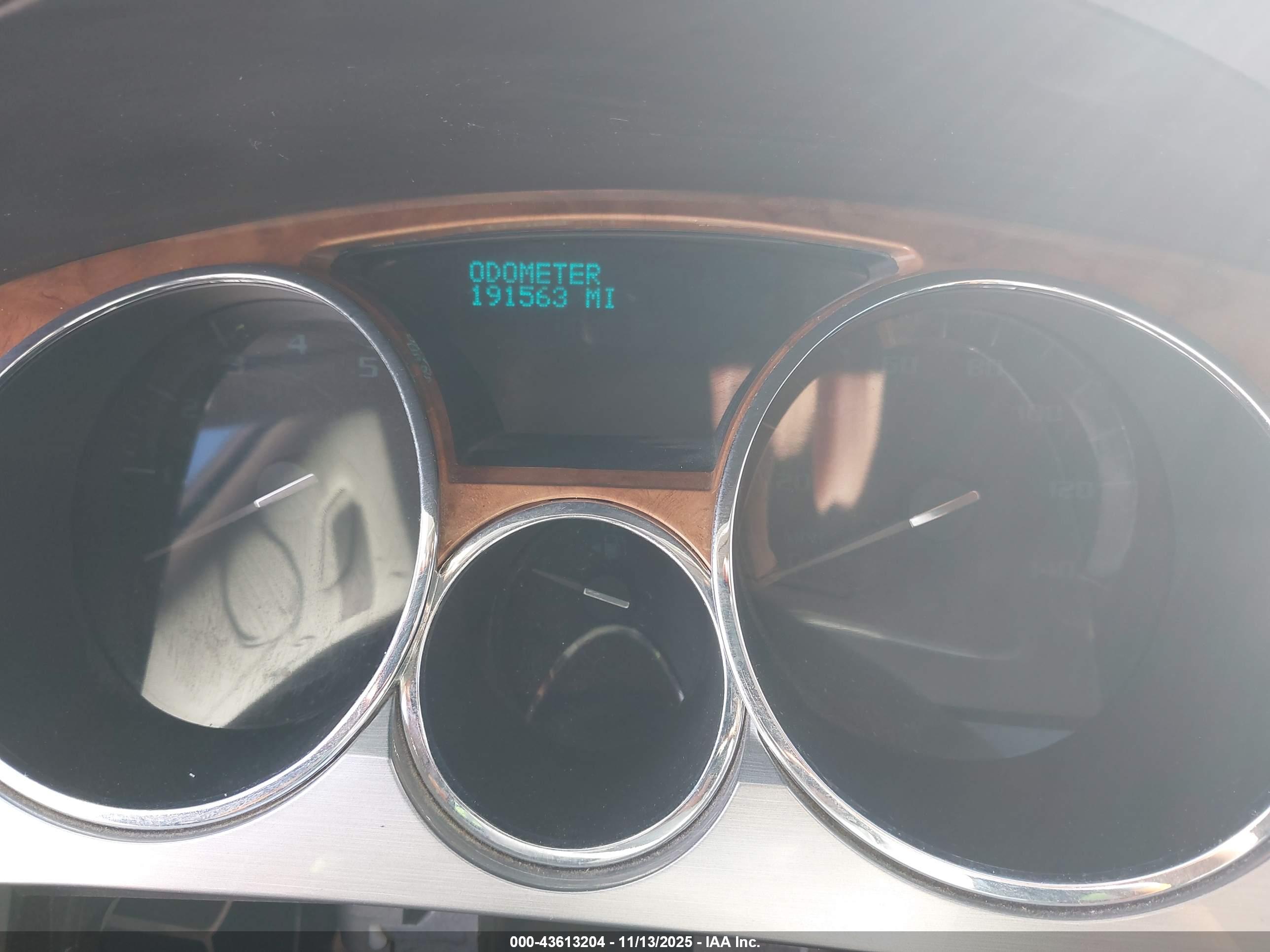 BUICK ENCLAVE image 7