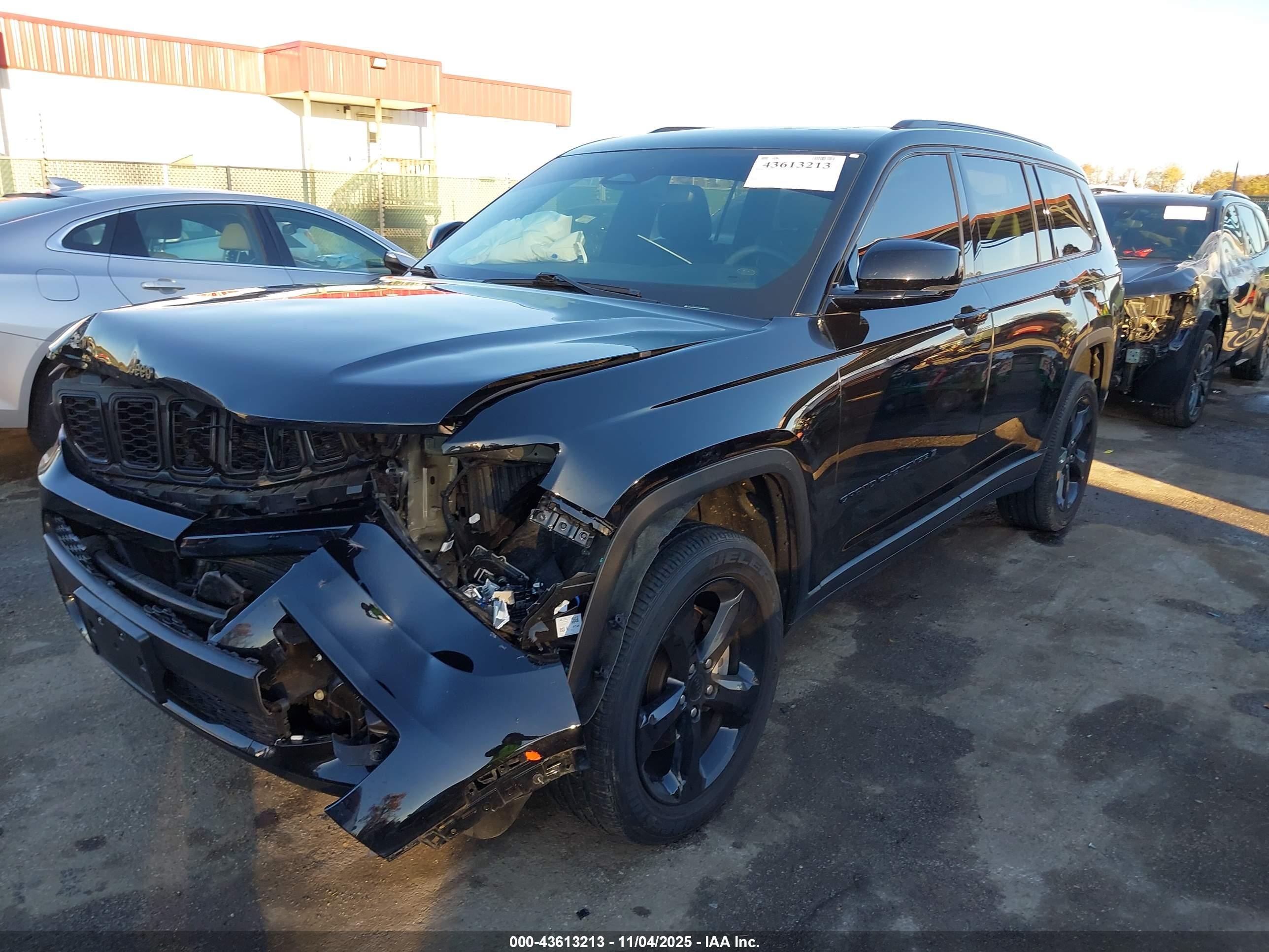 JEEP GRAND image 2