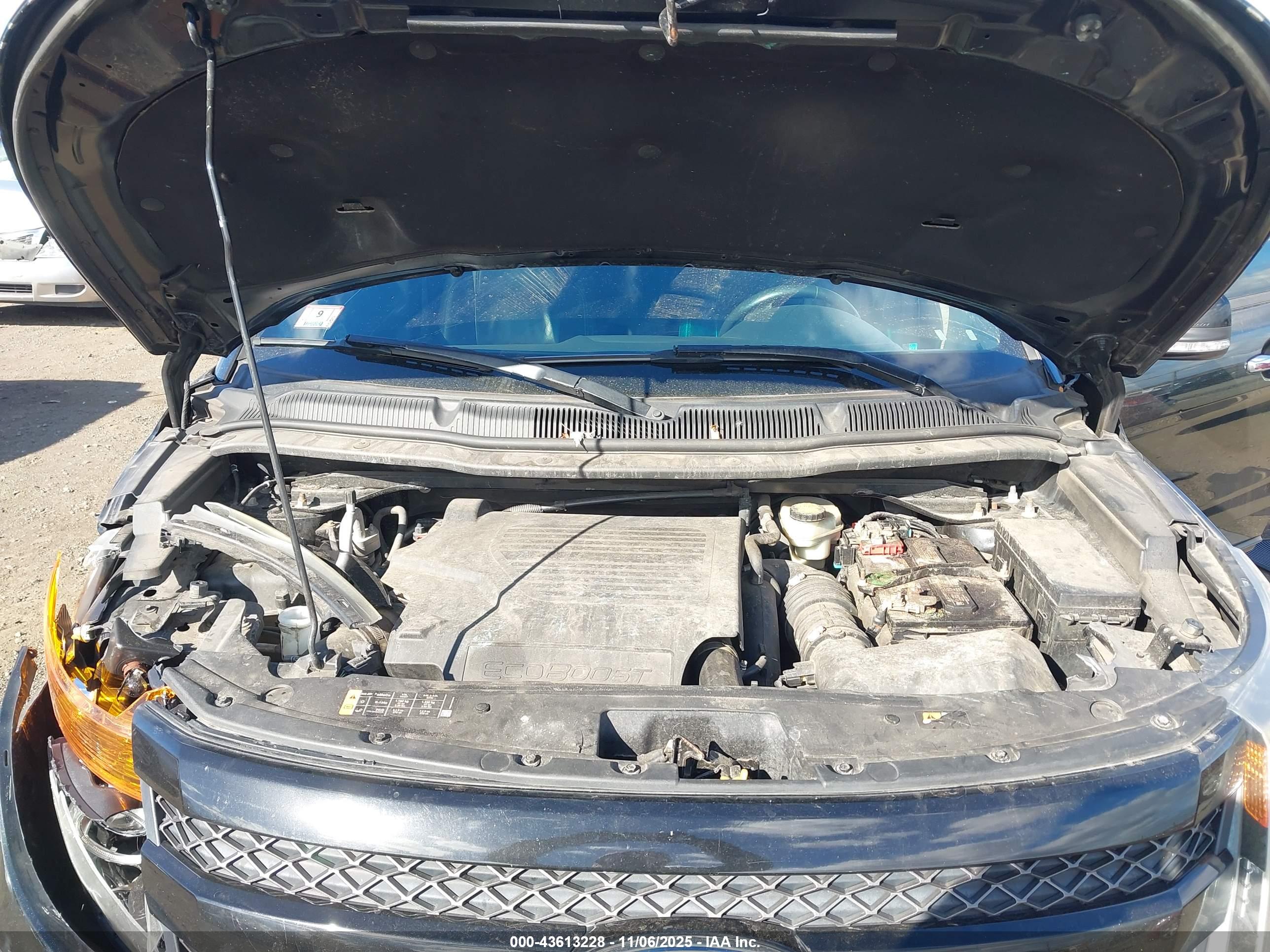 FORD EXPLORER image 10