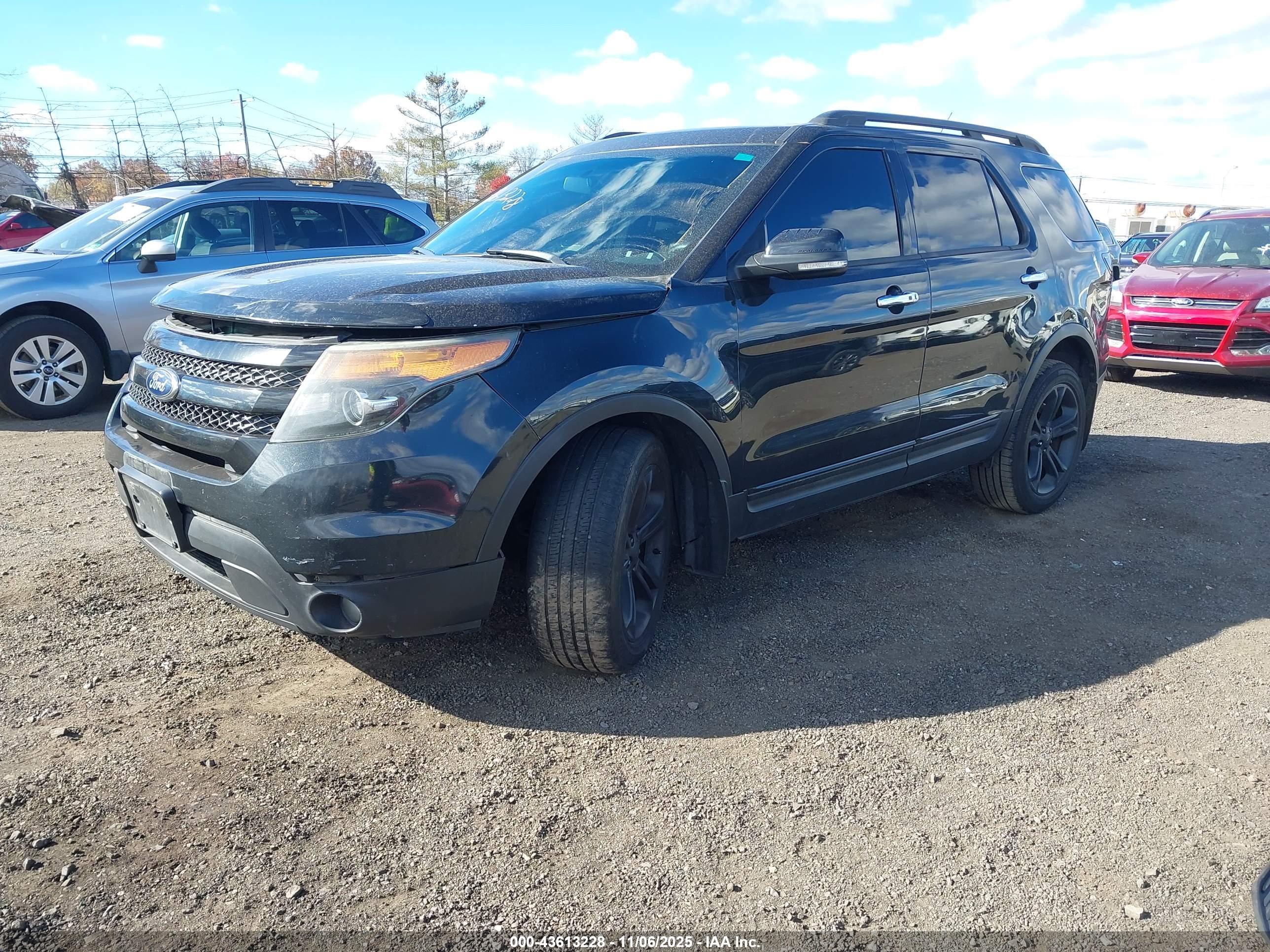 FORD EXPLORER image 2
