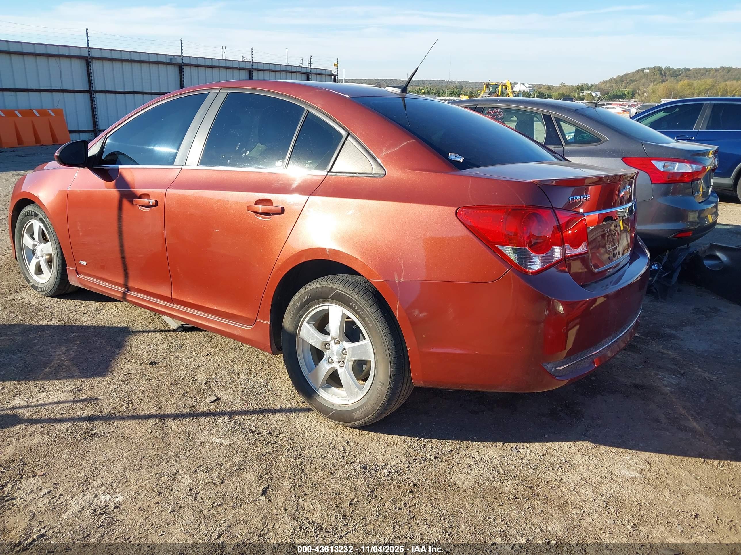 CHEVROLET CRUZE image 3