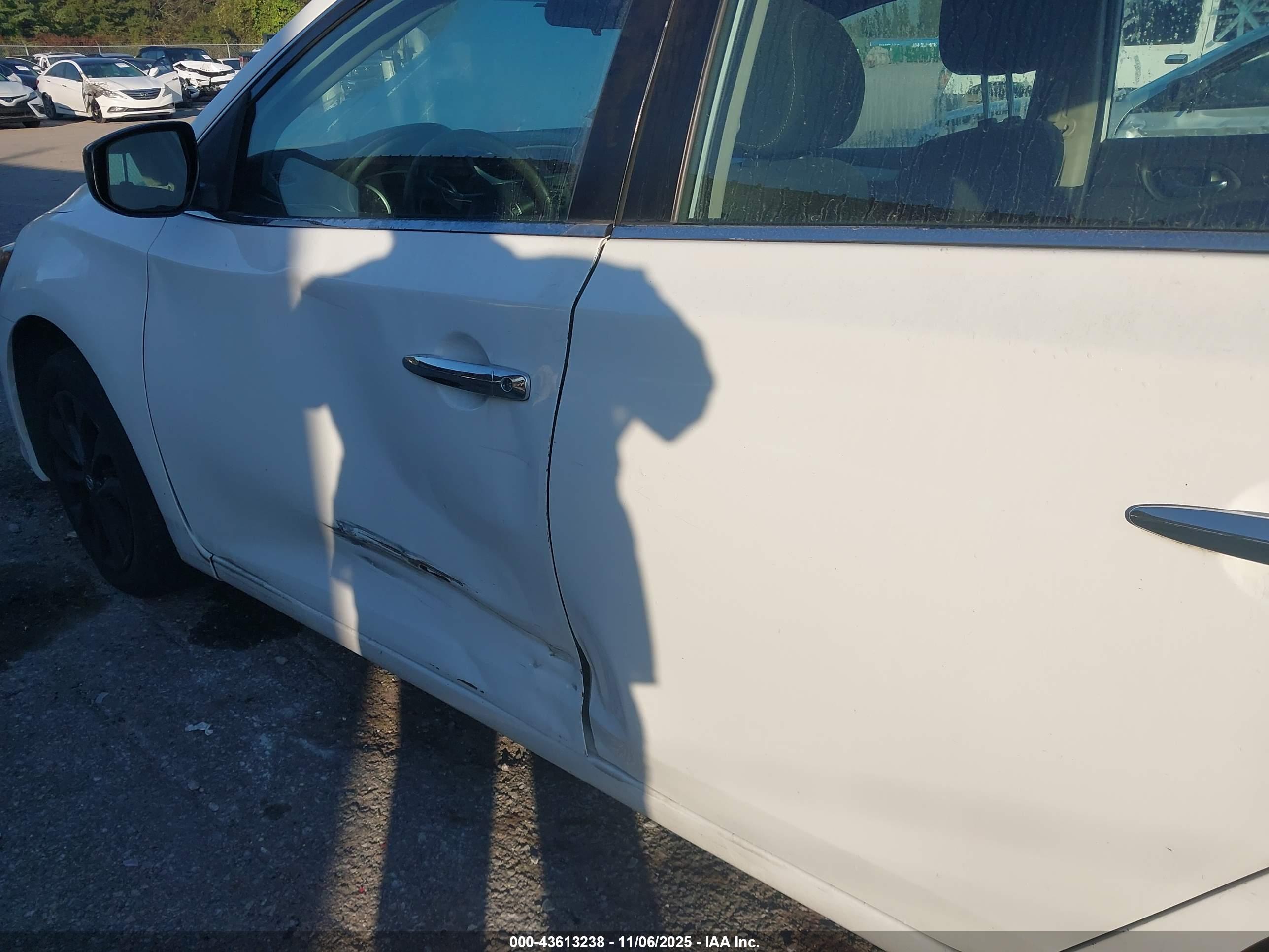 NISSAN SENTRA image 6