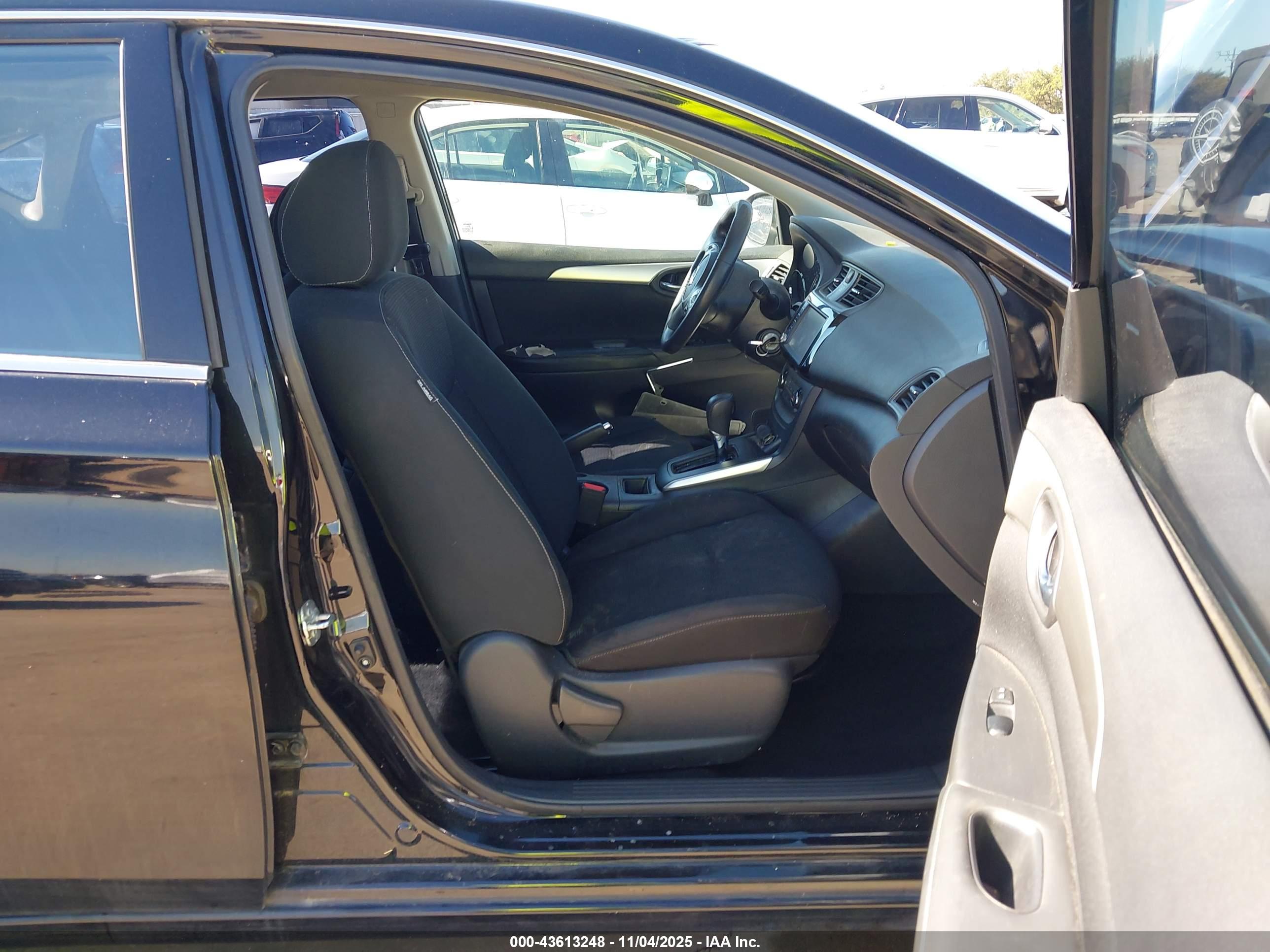 NISSAN SENTRA image 5