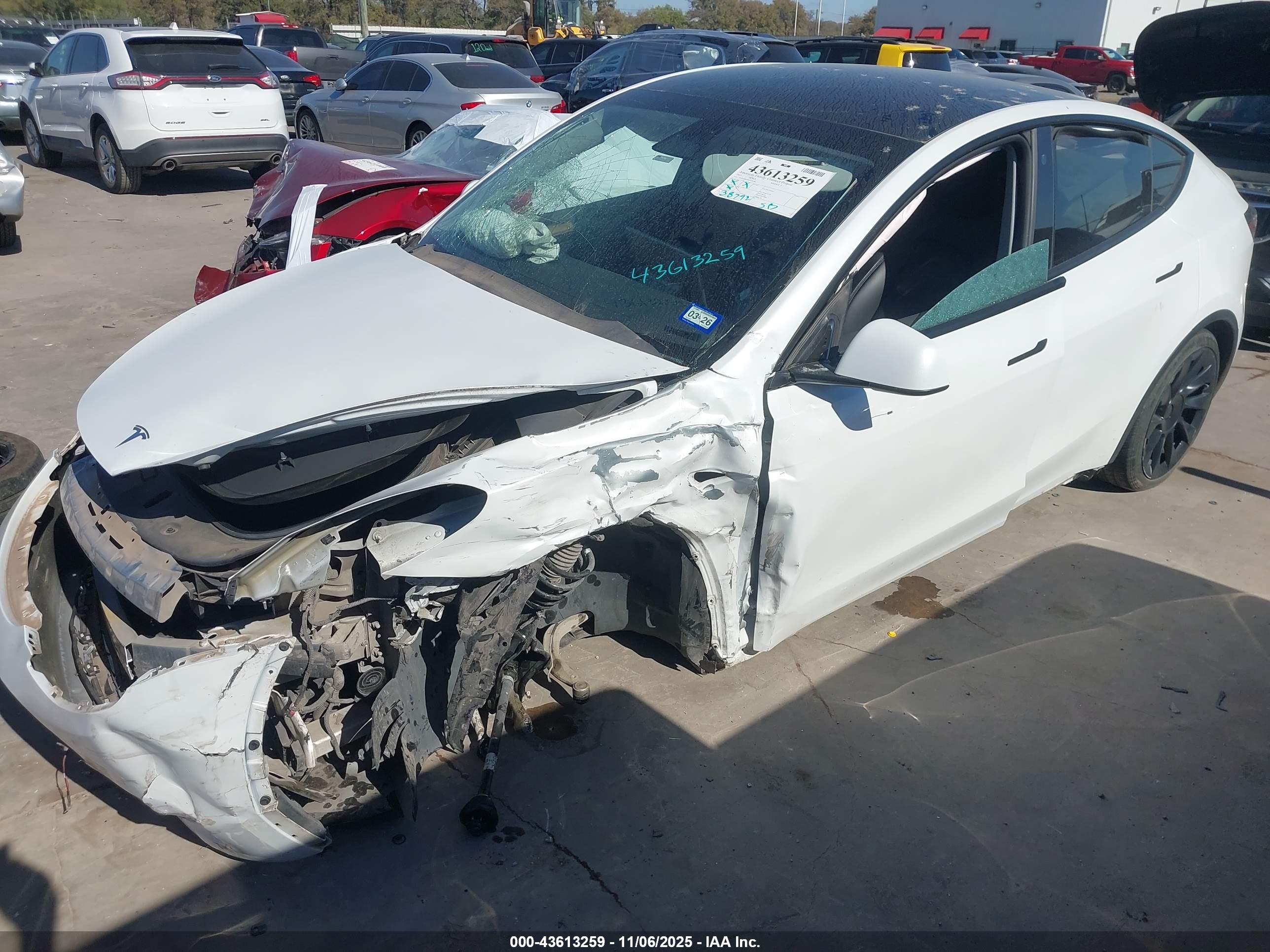 TESLA MODEL image 2