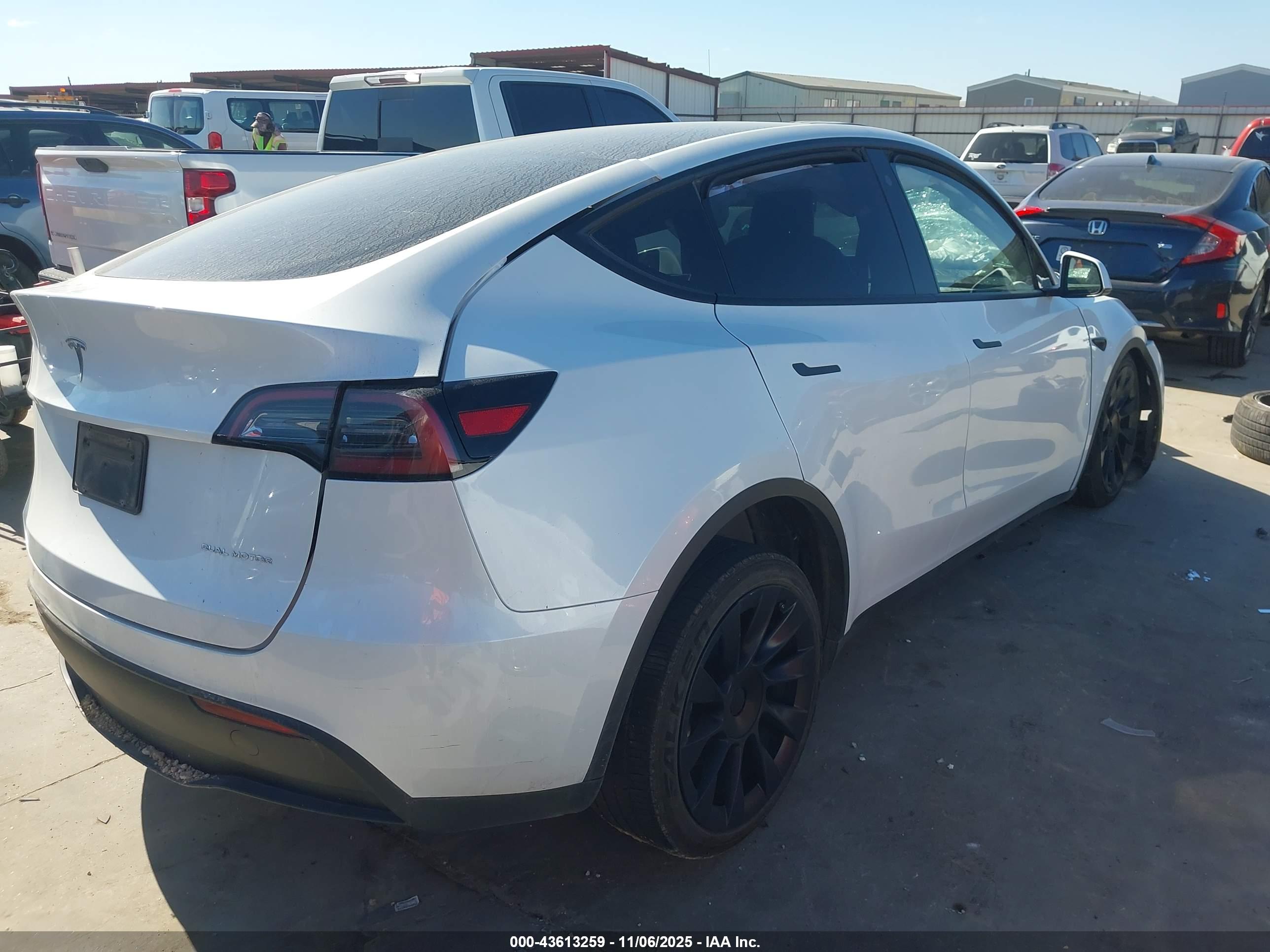 TESLA MODEL image 4
