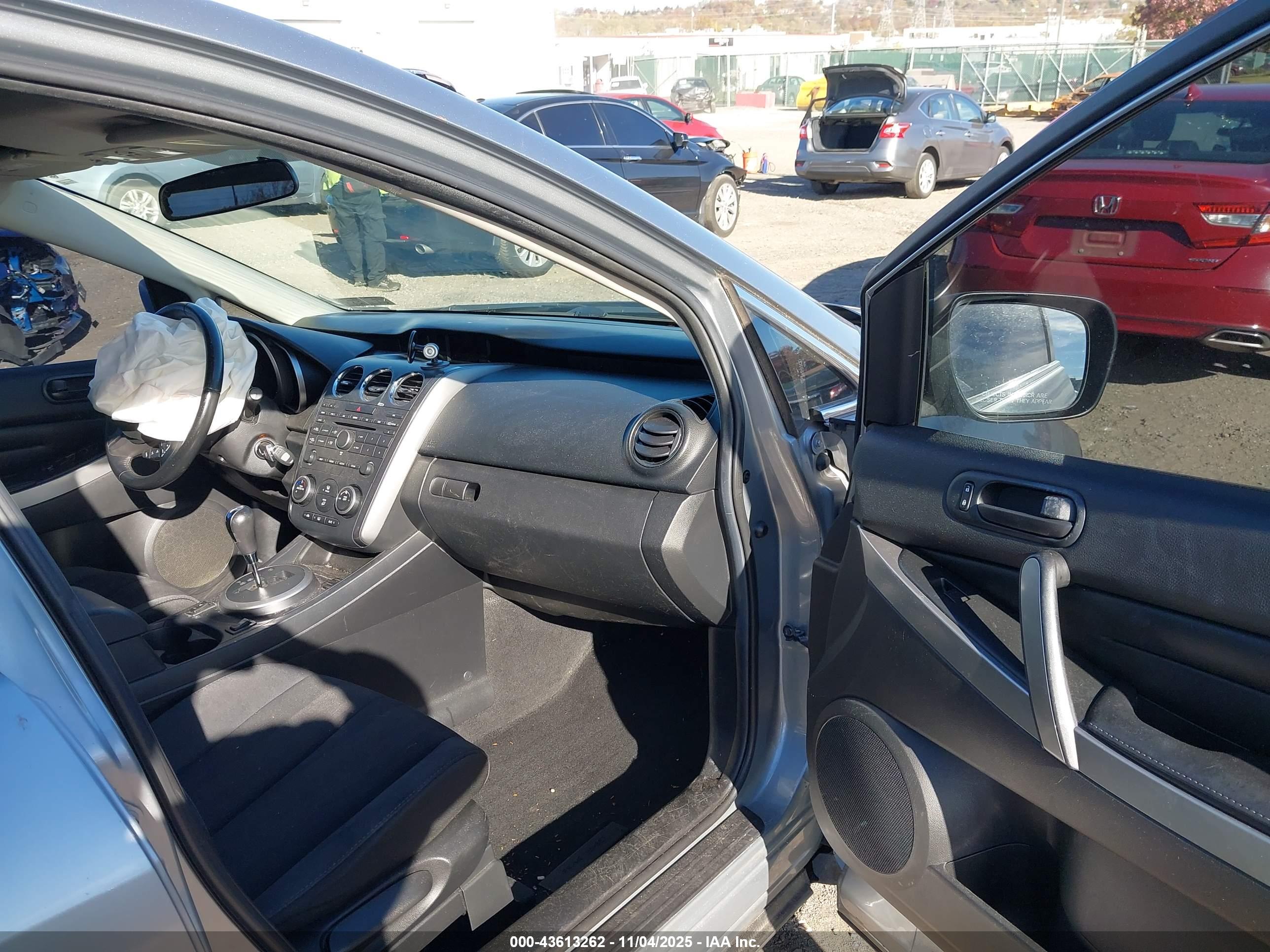 MAZDA CX-7 image 5