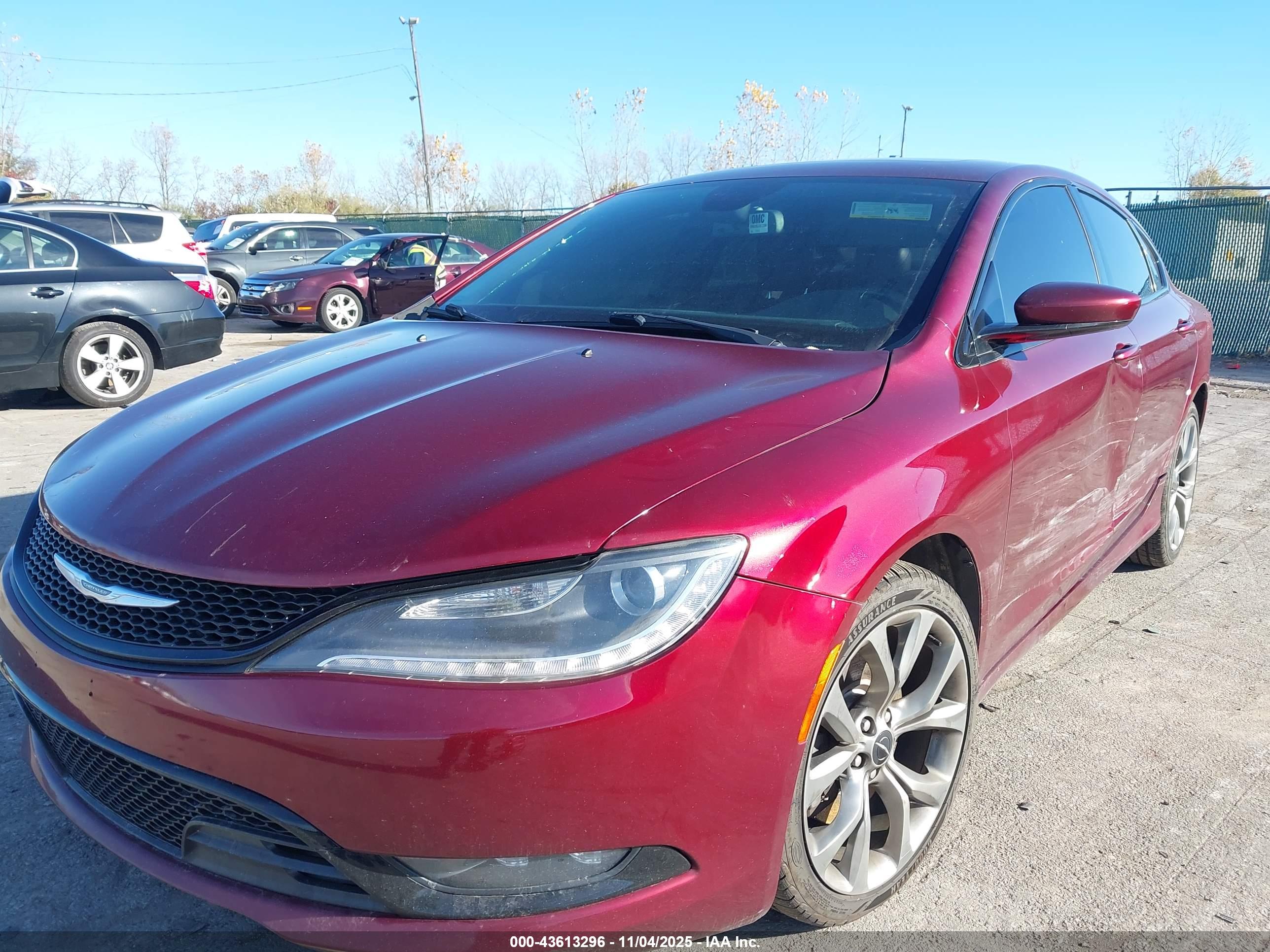 CHRYSLER 200 image 2