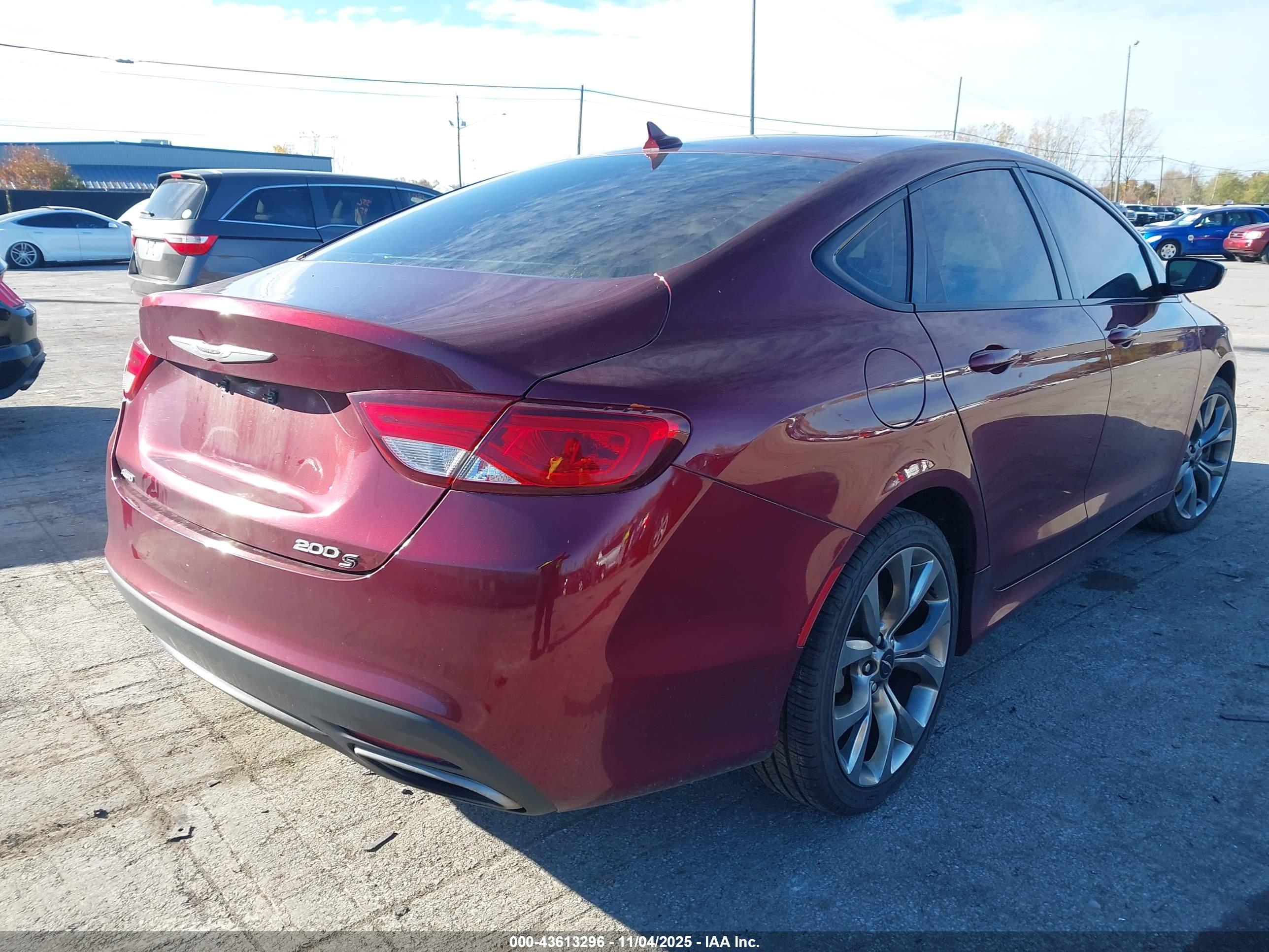 CHRYSLER 200 image 4