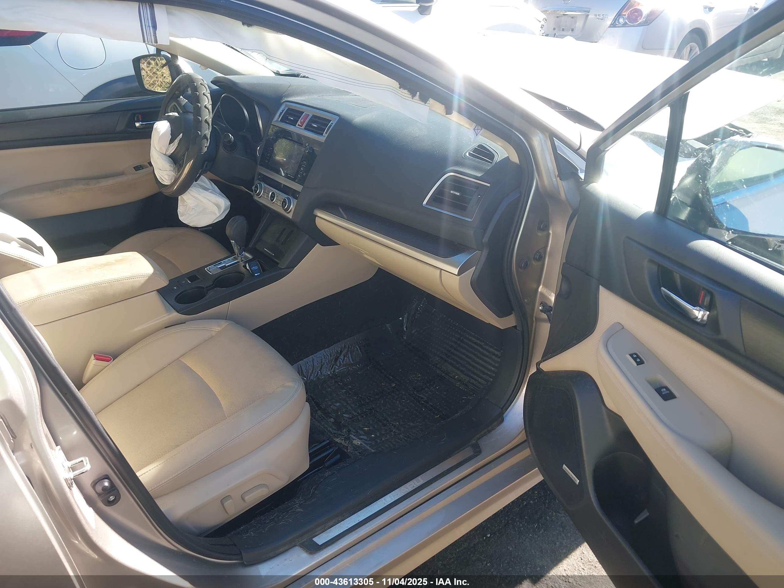SUBARU LEGACY image 5