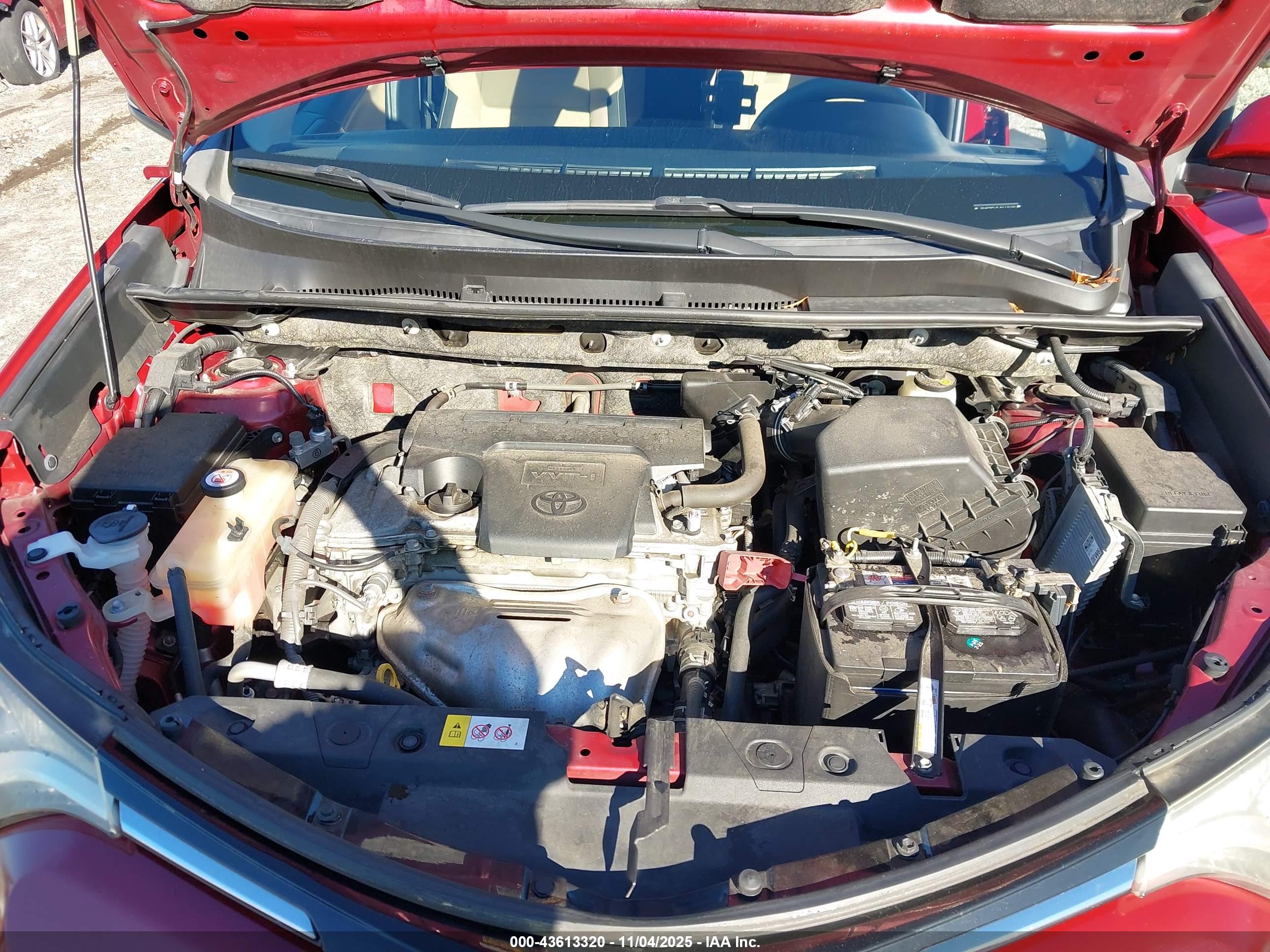 TOYOTA RAV4 image 10