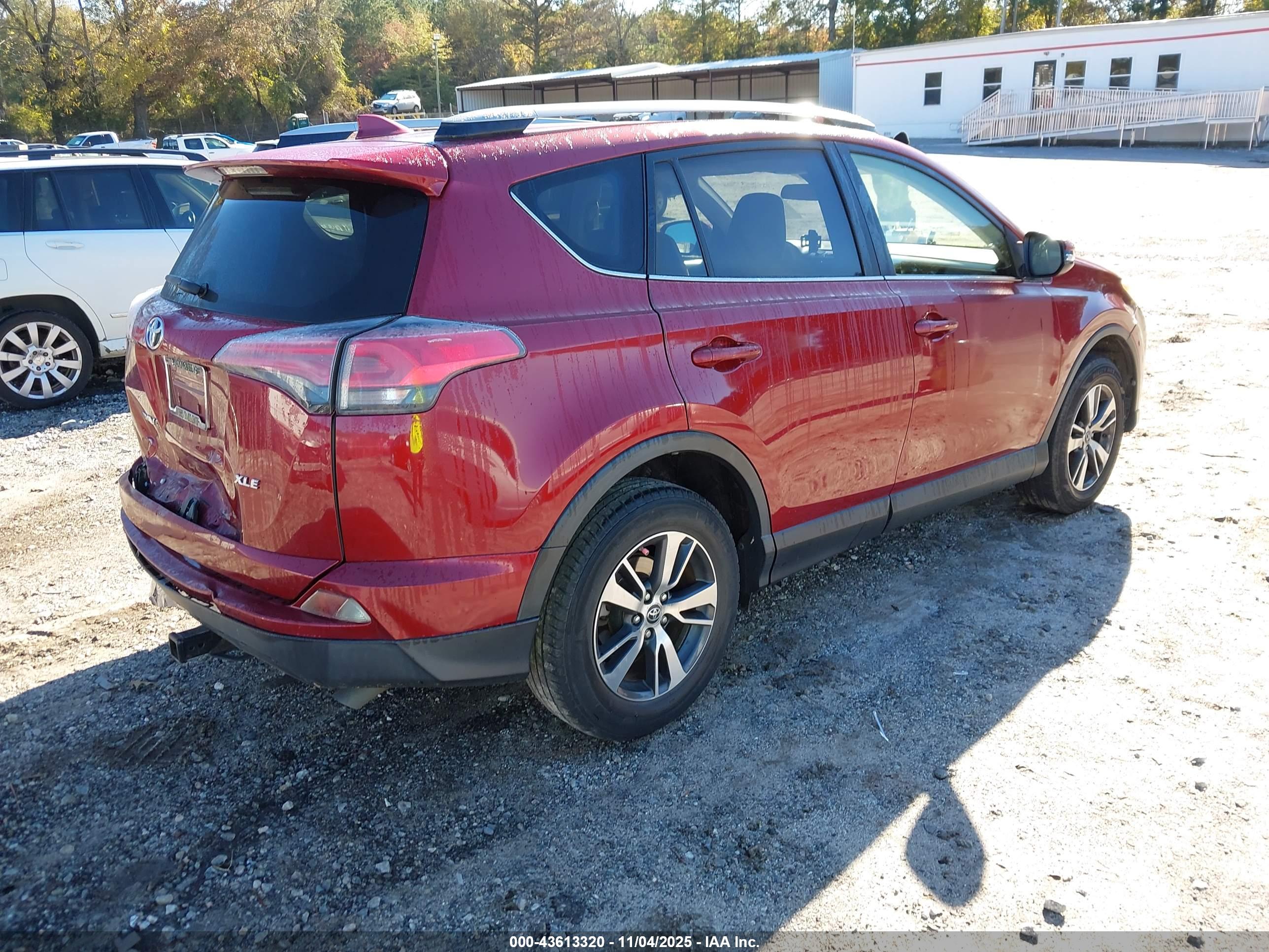 TOYOTA RAV4 image 4