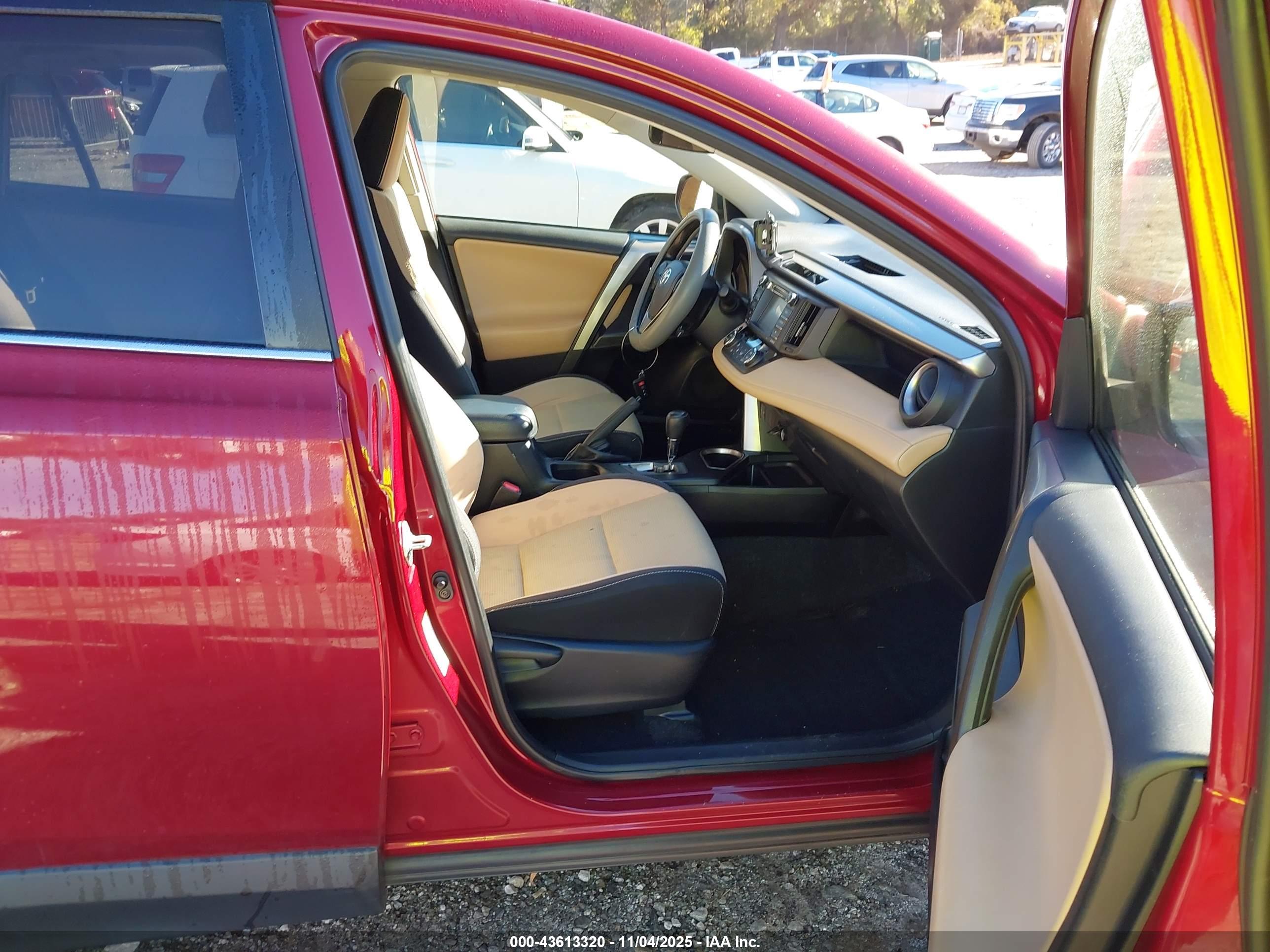 TOYOTA RAV4 image 5
