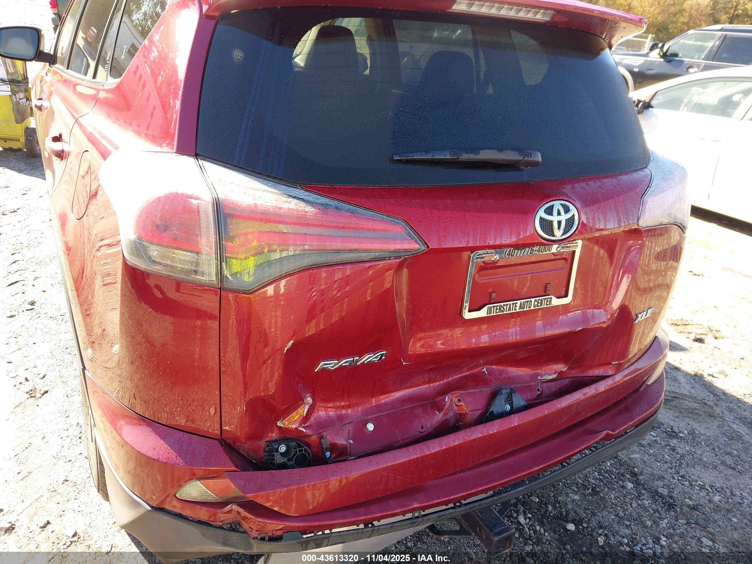TOYOTA RAV4 image 6