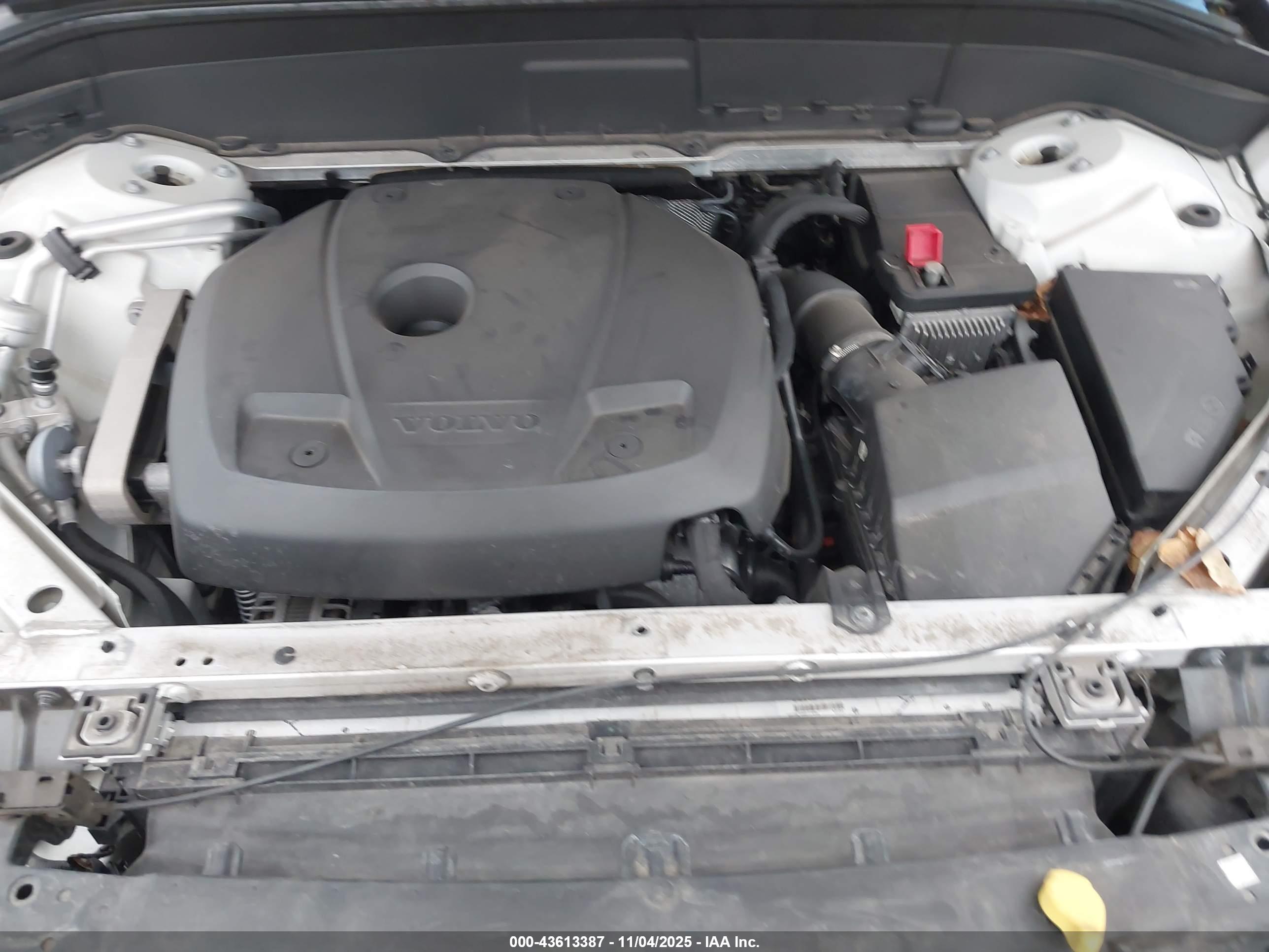 VOLVO XC90 image 10