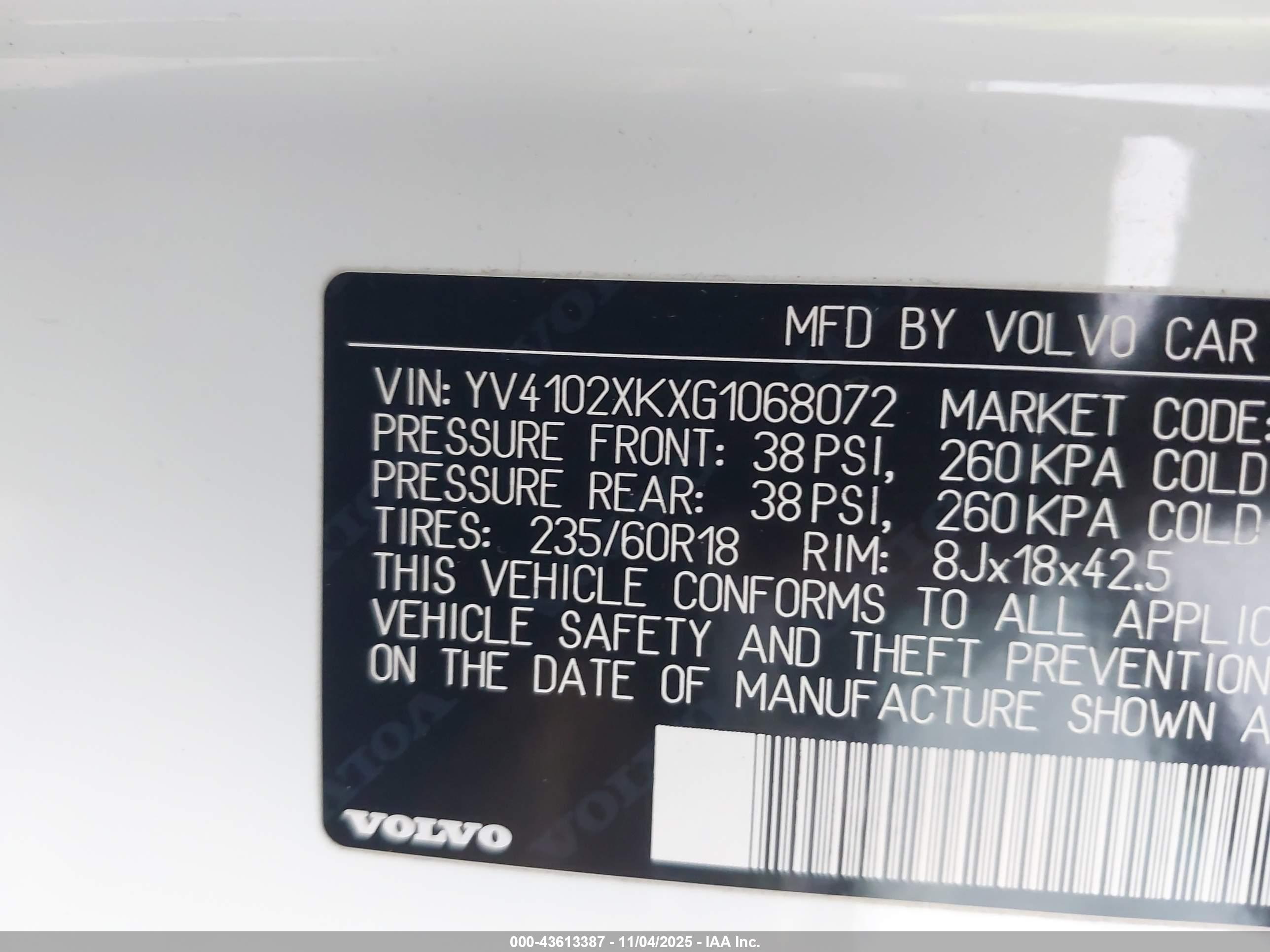 VOLVO XC90 image 9