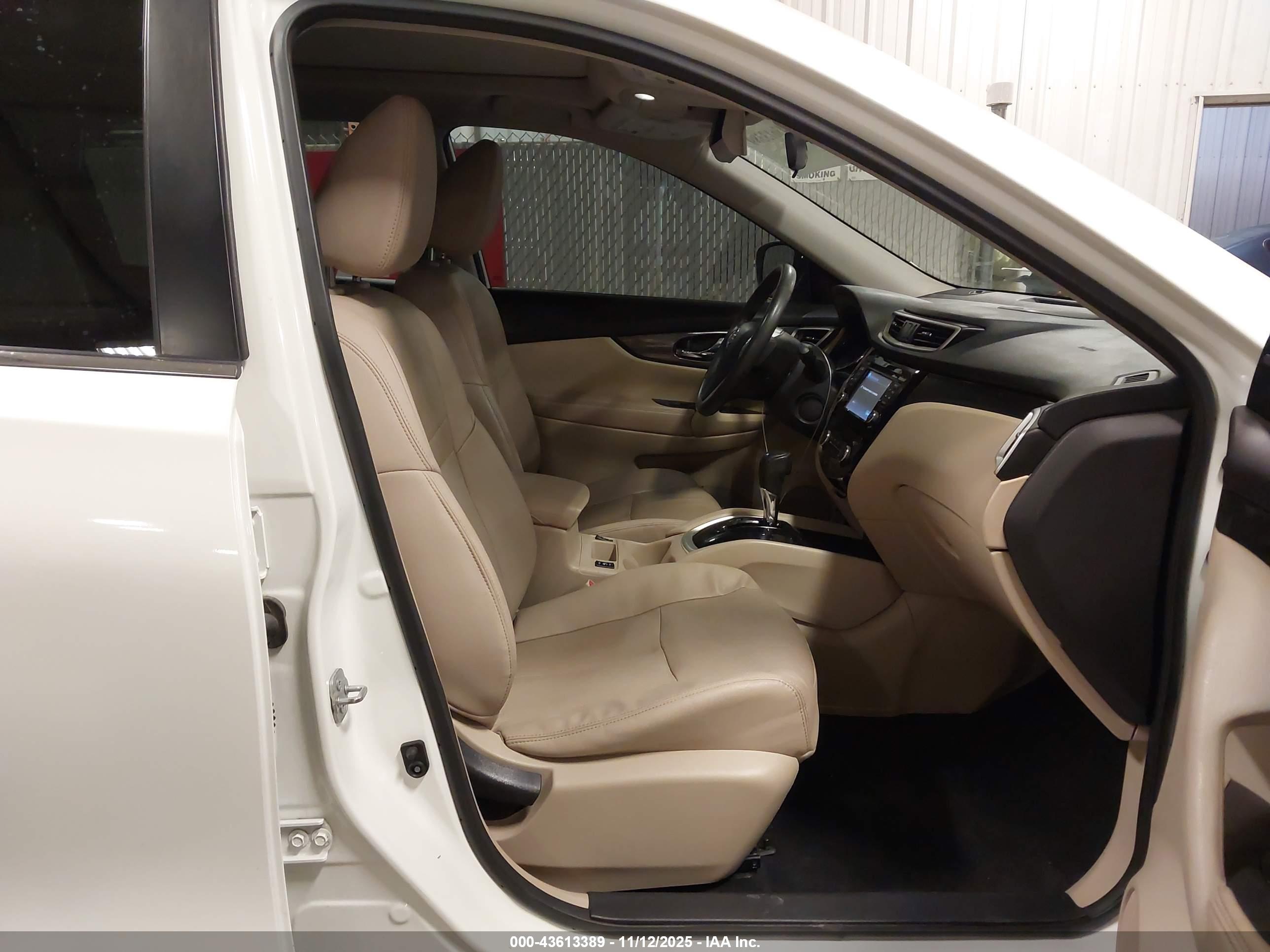 NISSAN ROGUE image 5