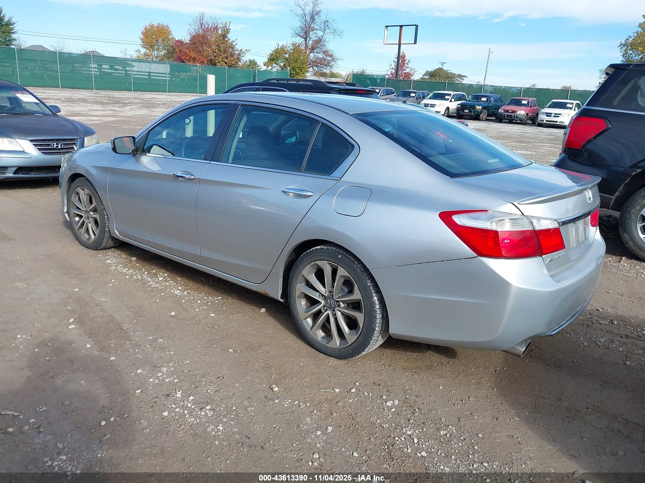 HONDA ACCORD image 3