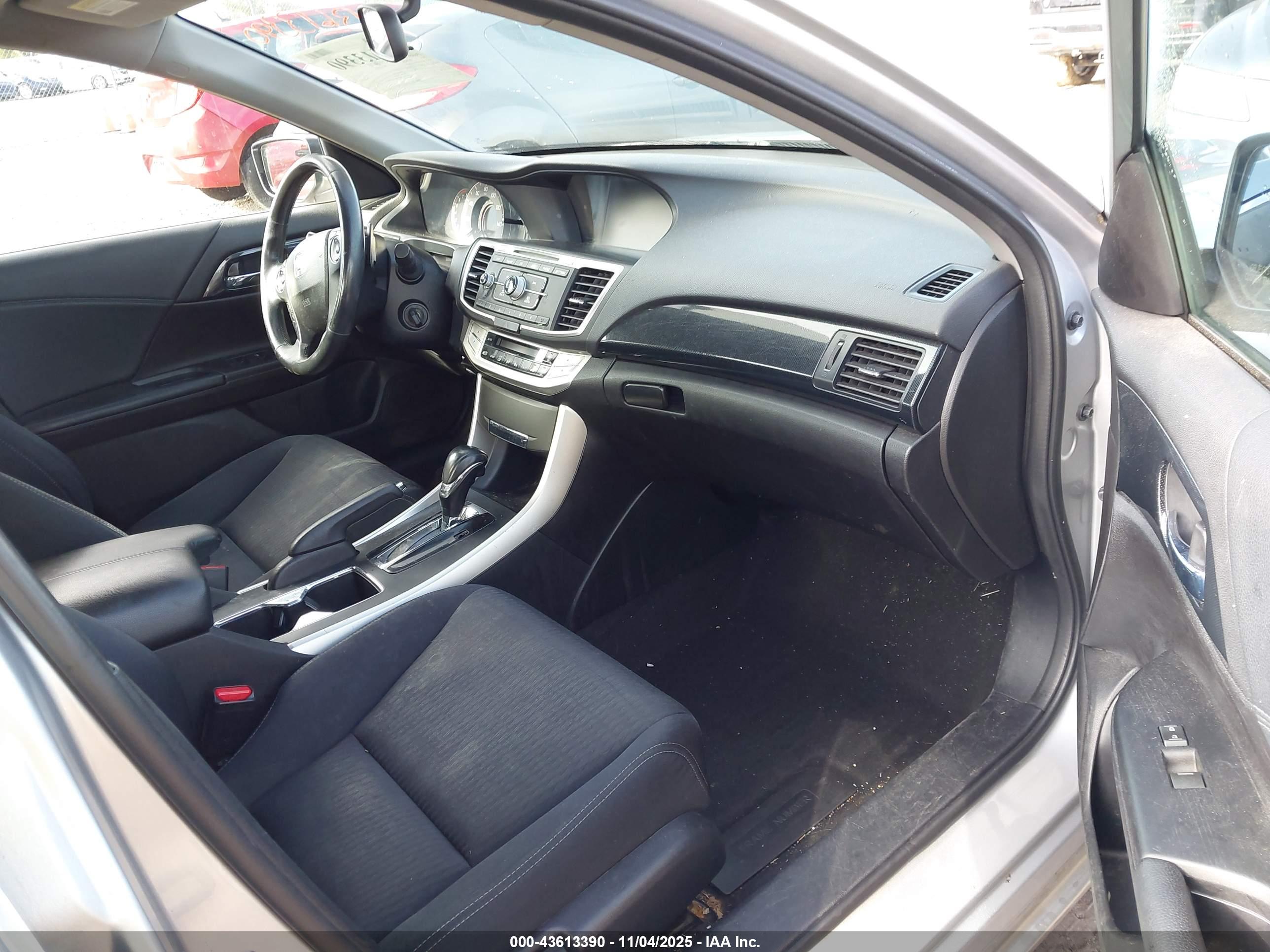 HONDA ACCORD image 5