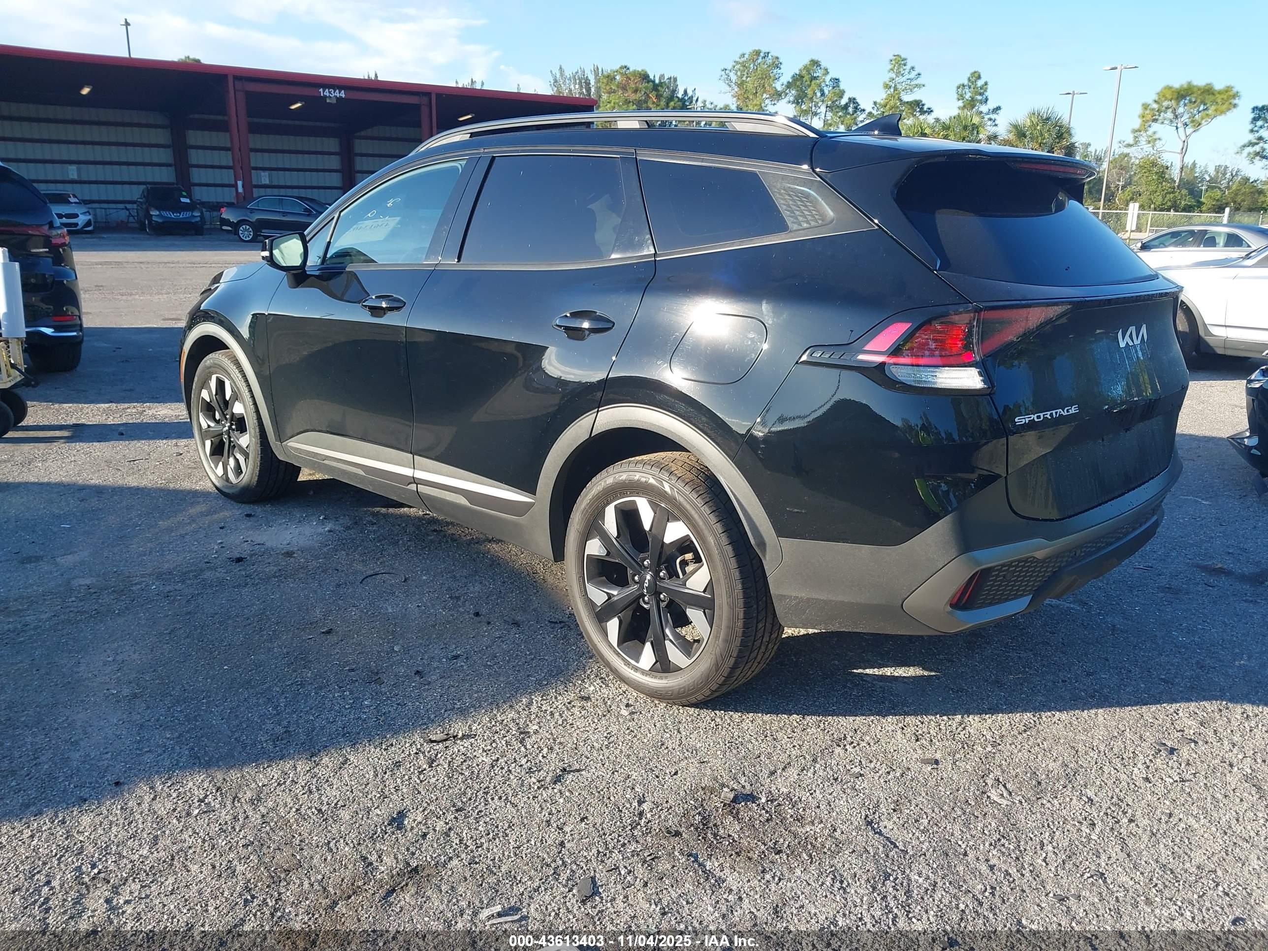 KIA SPORTAGE image 3