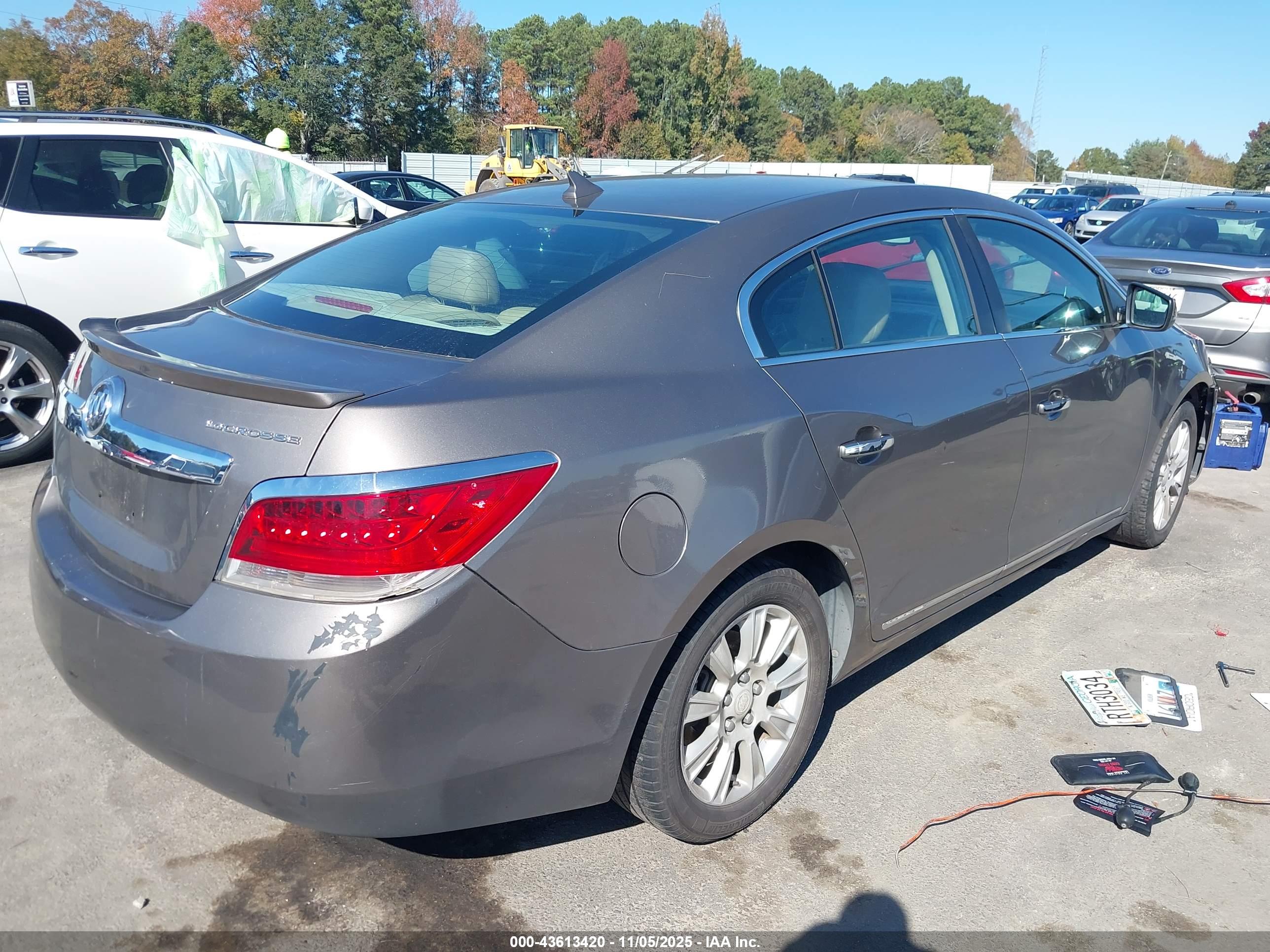 BUICK LACROSSE image 4