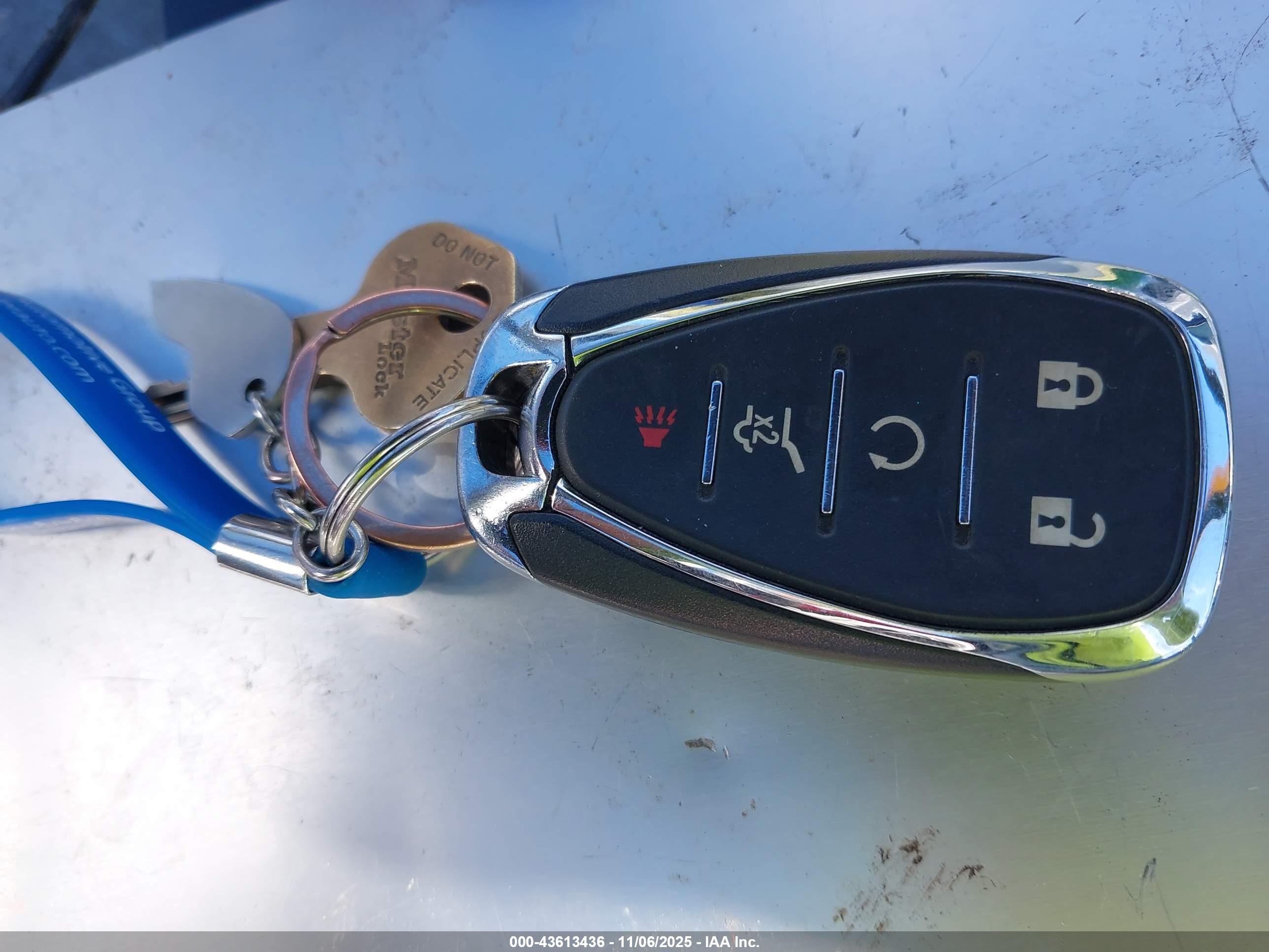 CHEVROLET EQUINOX image 11