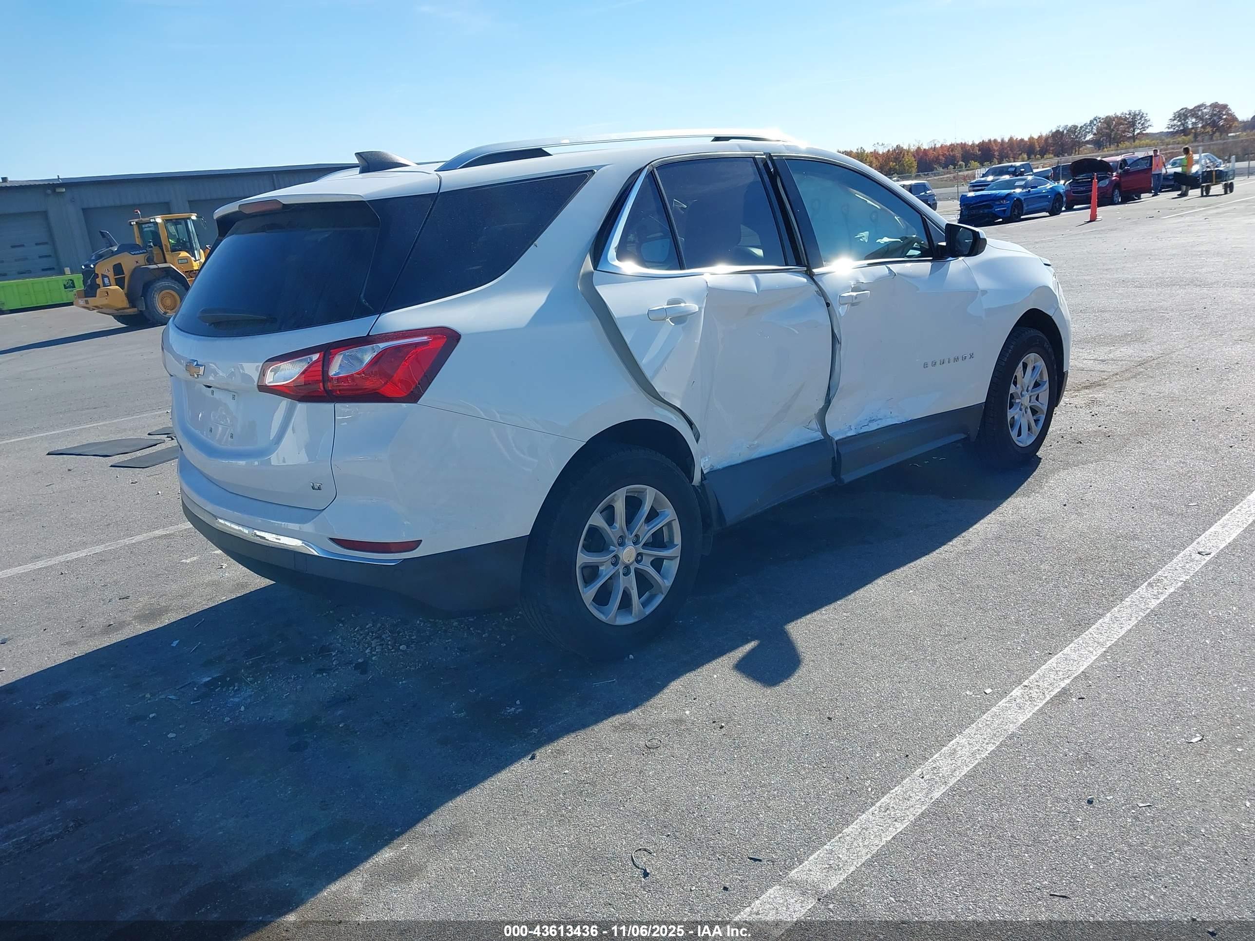 CHEVROLET EQUINOX image 4