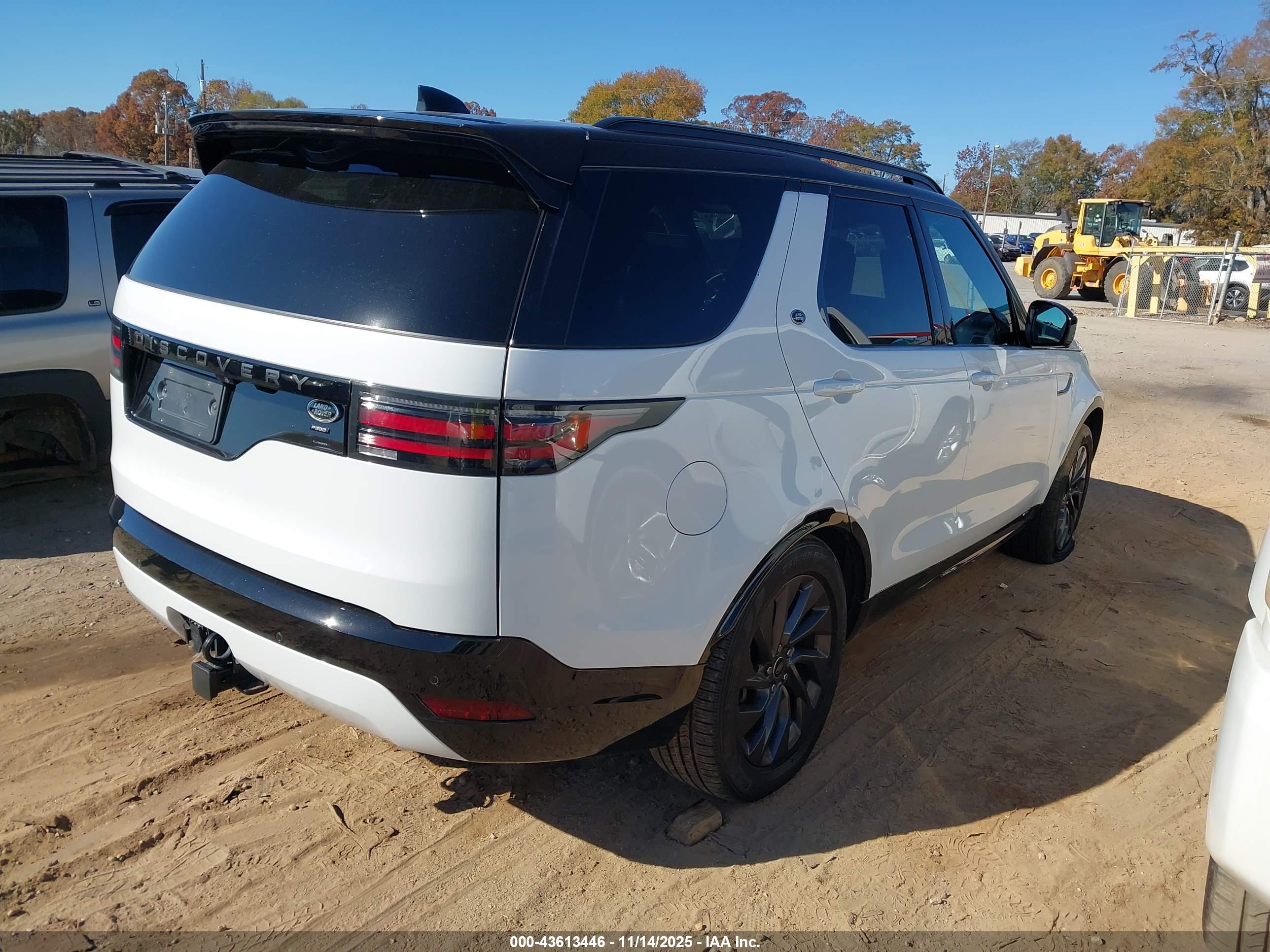 LAND ROVER image 4