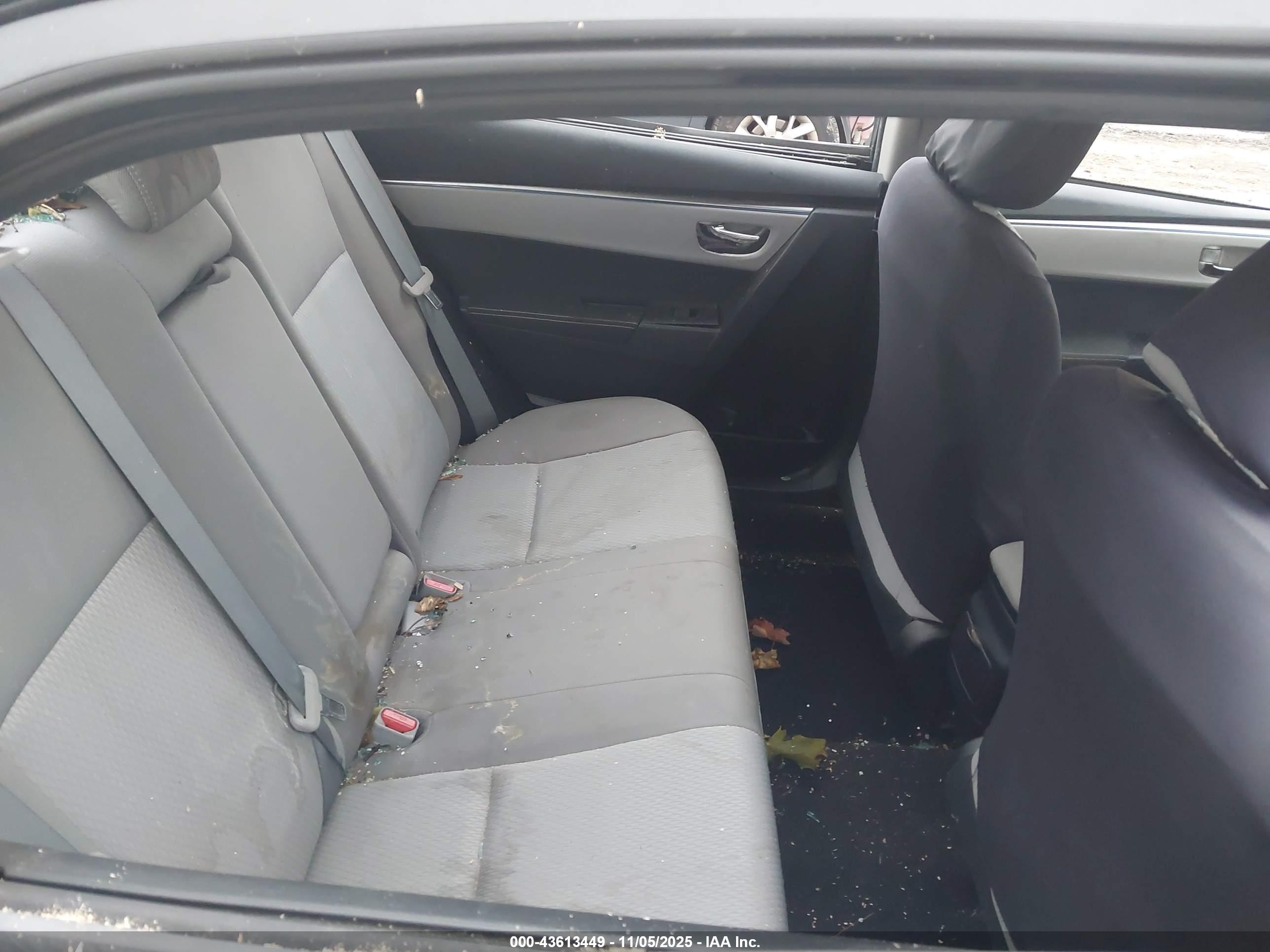 TOYOTA COROLLA image 8
