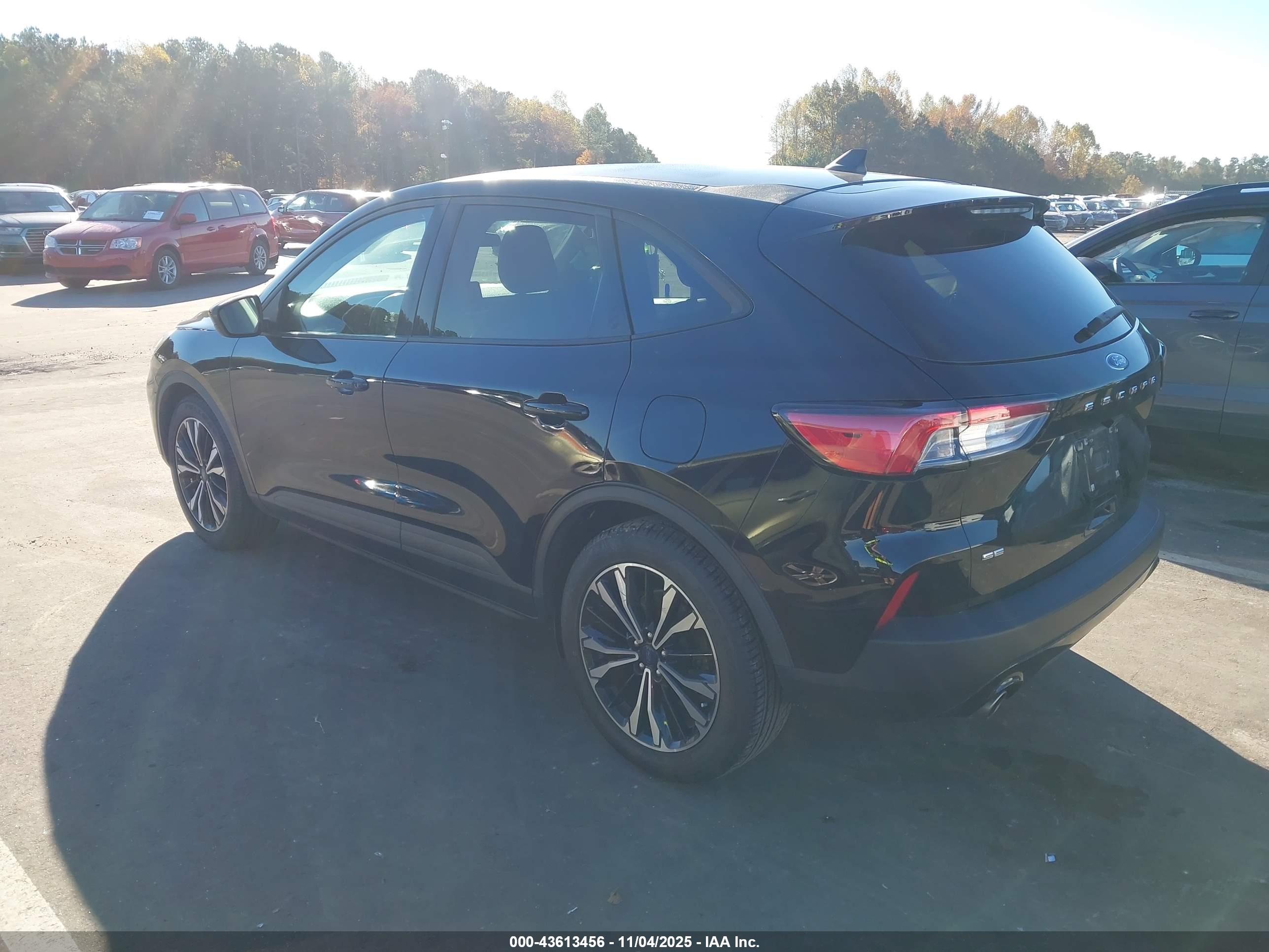 FORD ESCAPE image 3