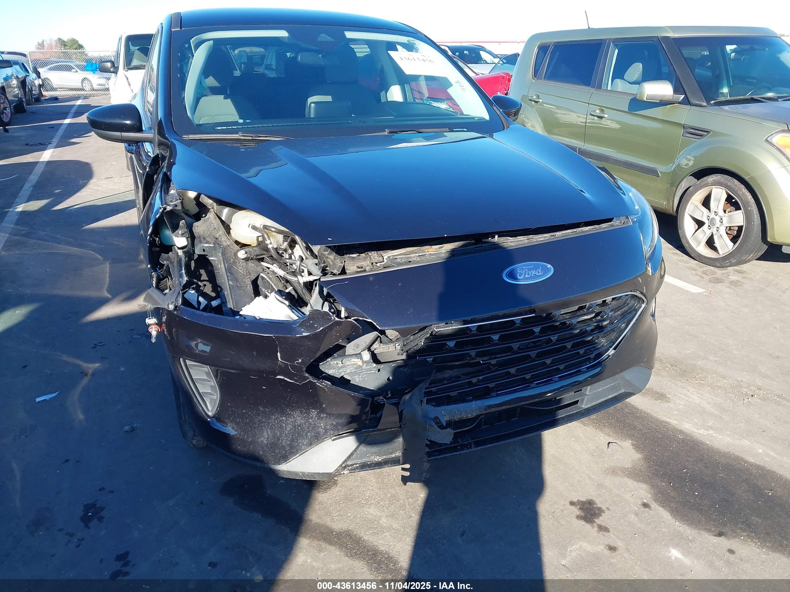 FORD ESCAPE image 6