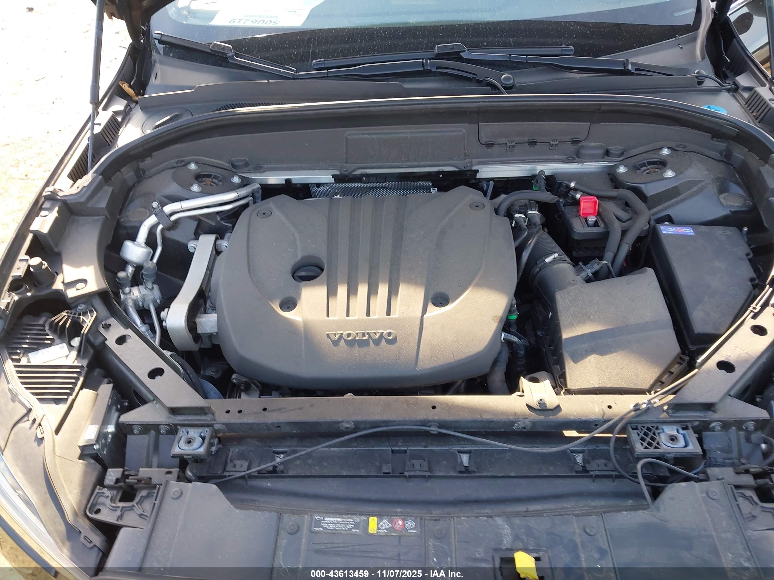 VOLVO XC60 image 10