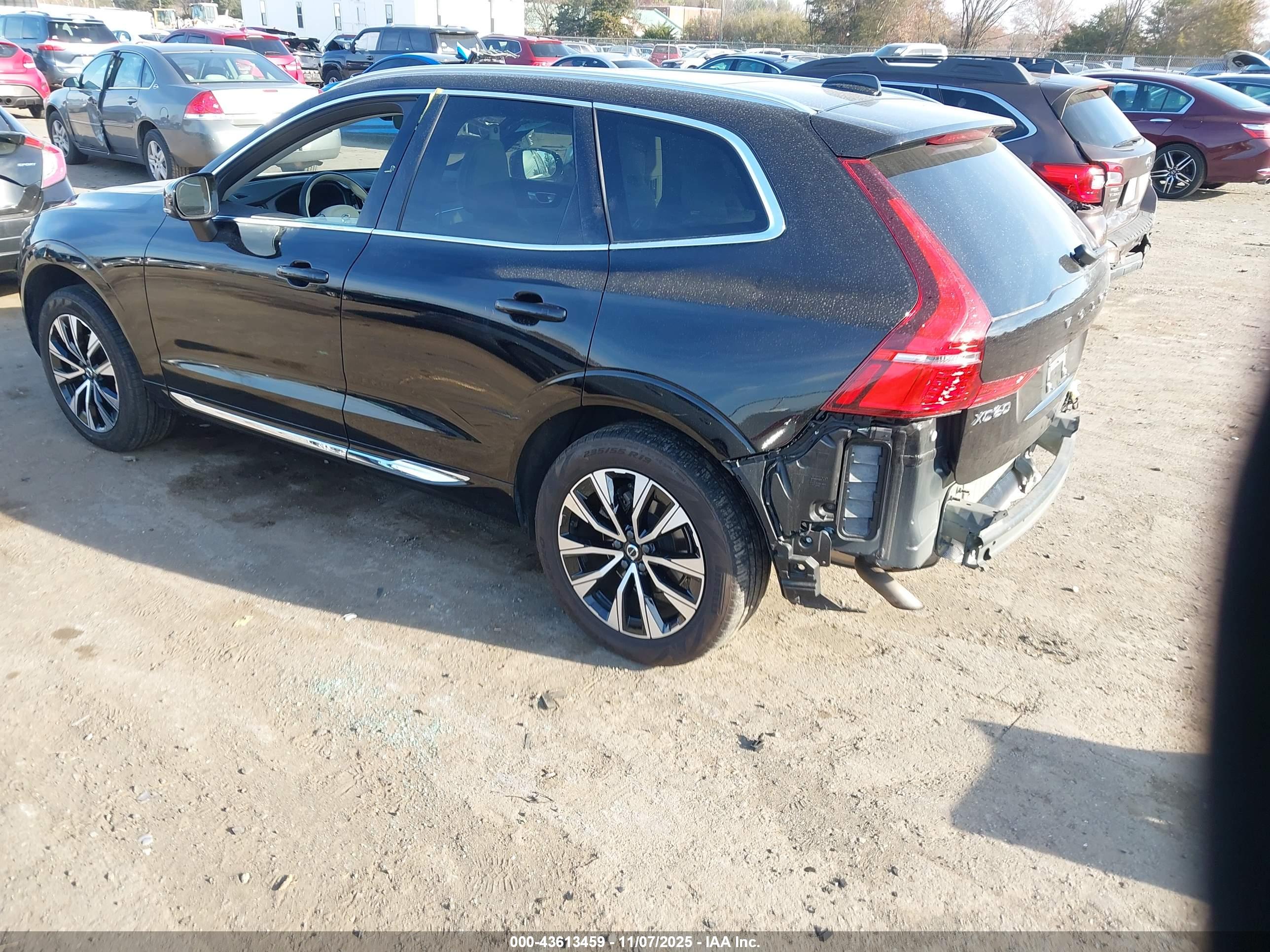 VOLVO XC60 image 3