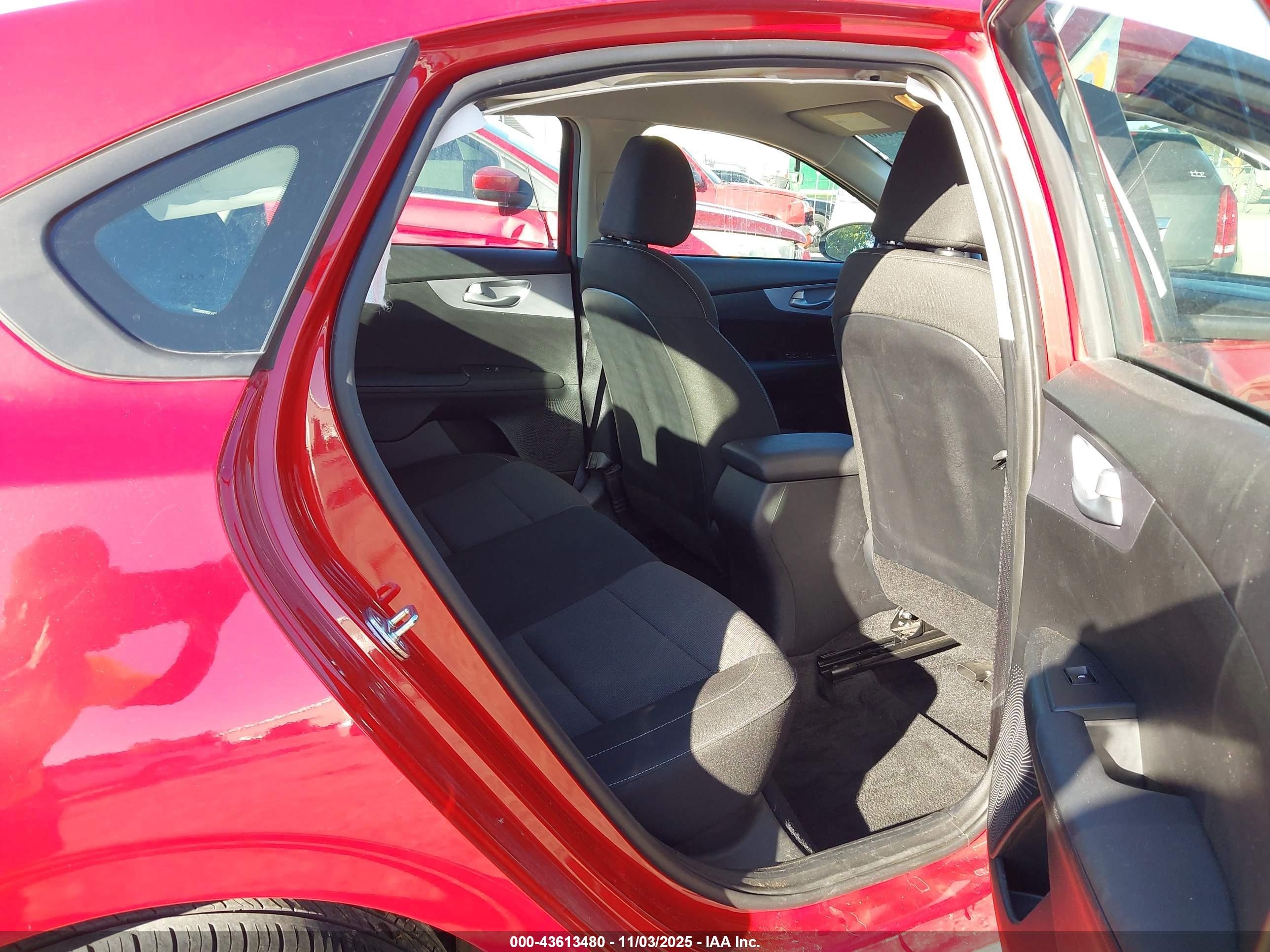 KIA FORTE image 8