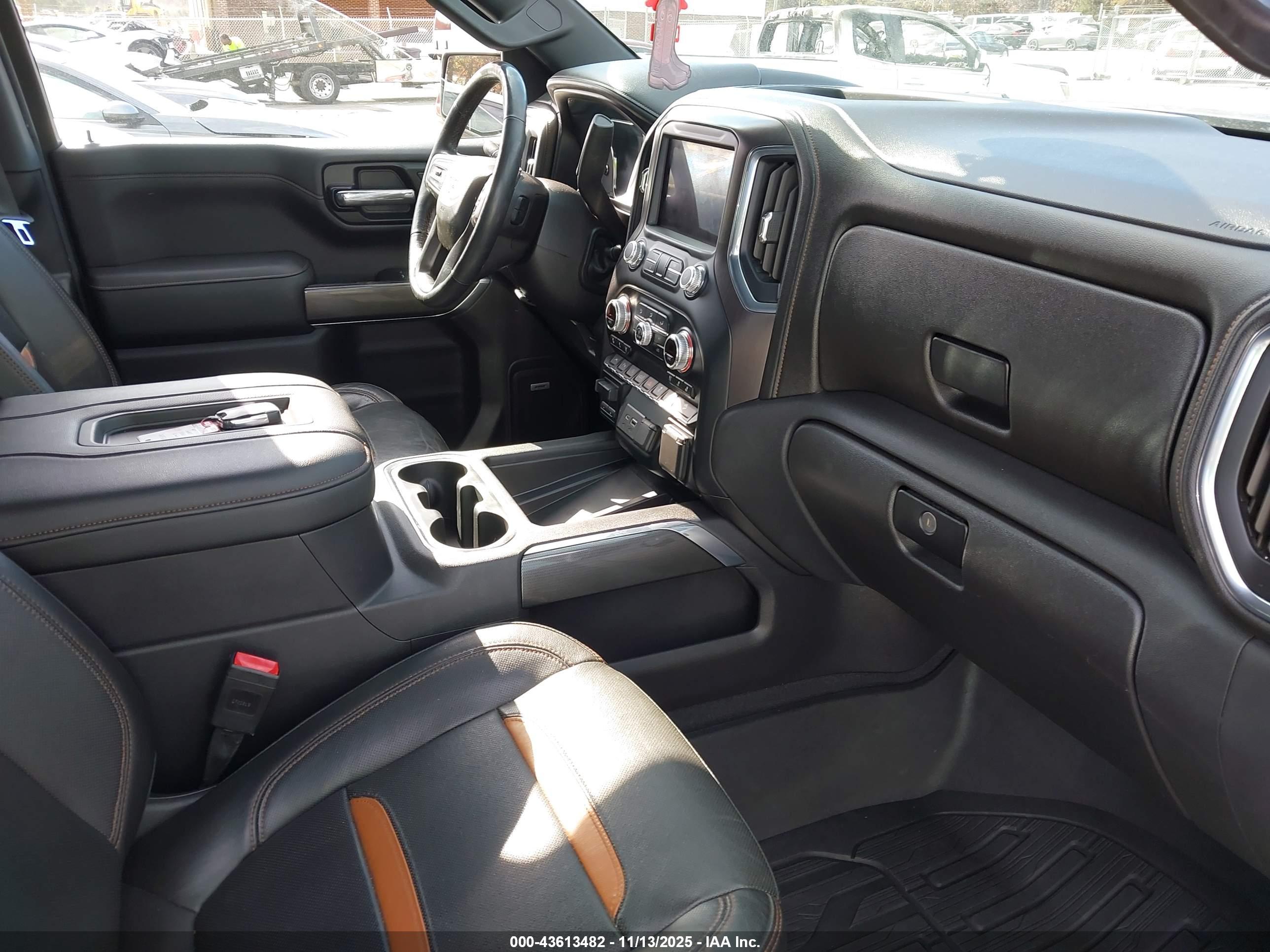 GMC SIERRA image 5