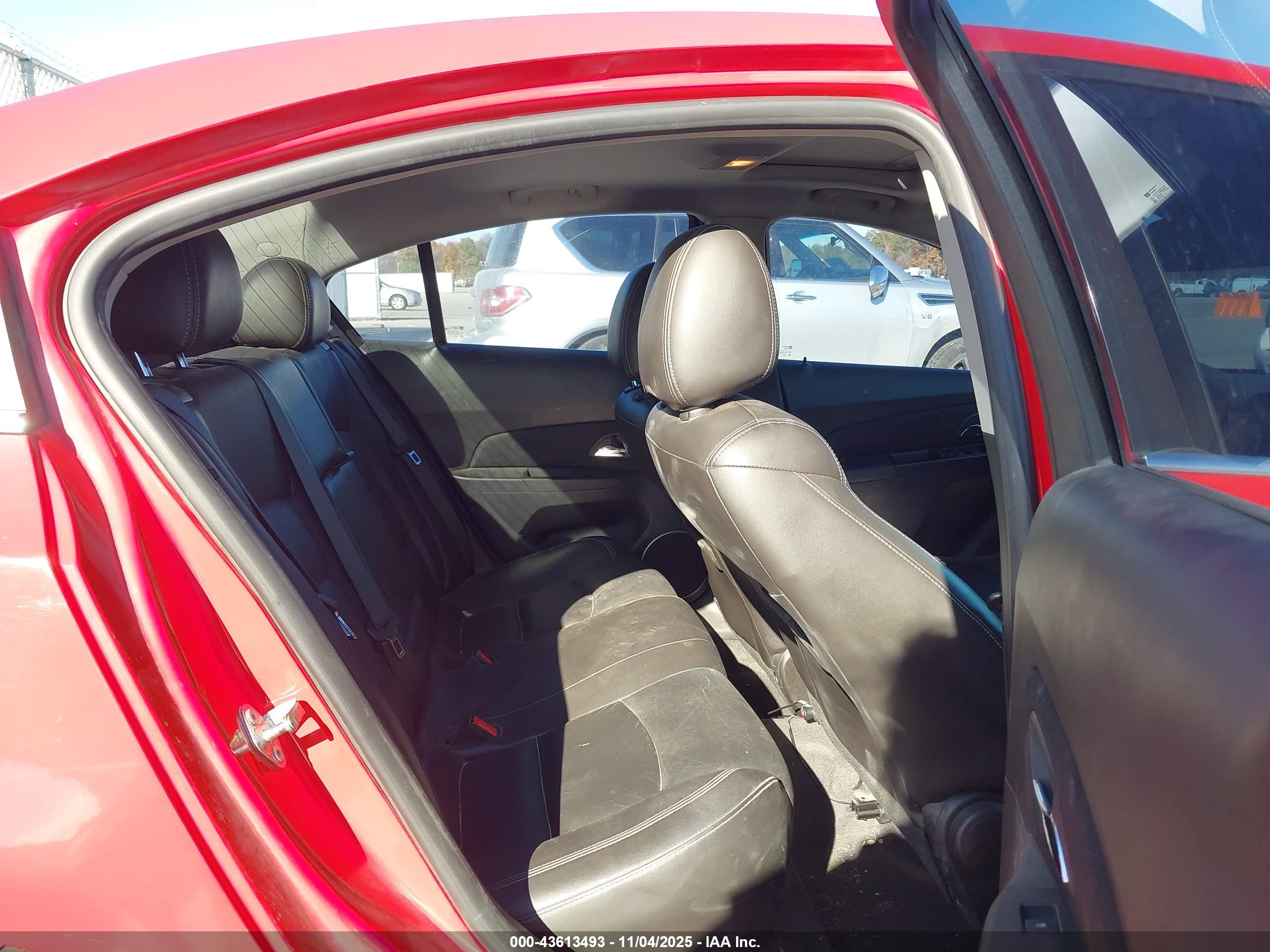 CHEVROLET CRUZE image 8