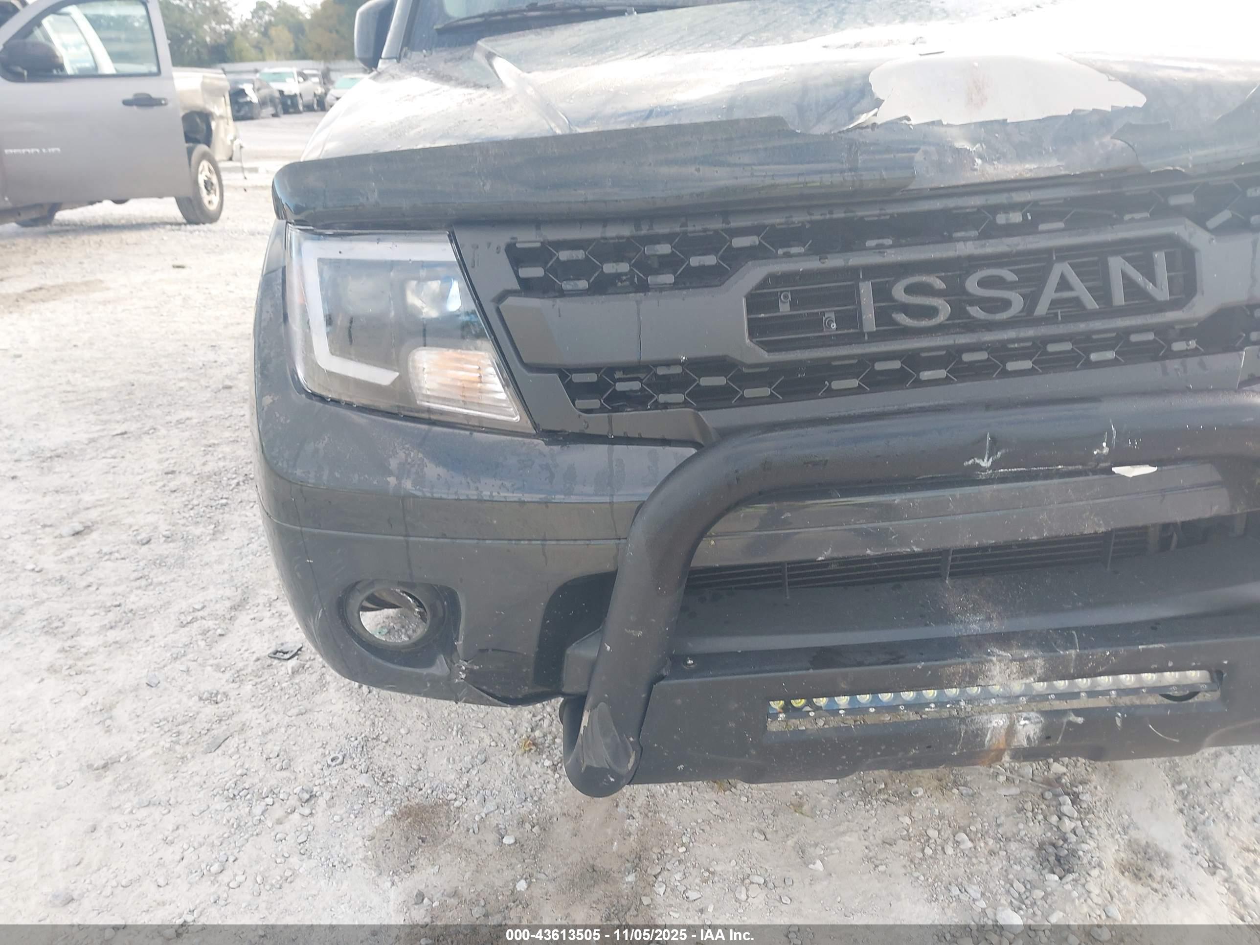 NISSAN FRONTIER image 6