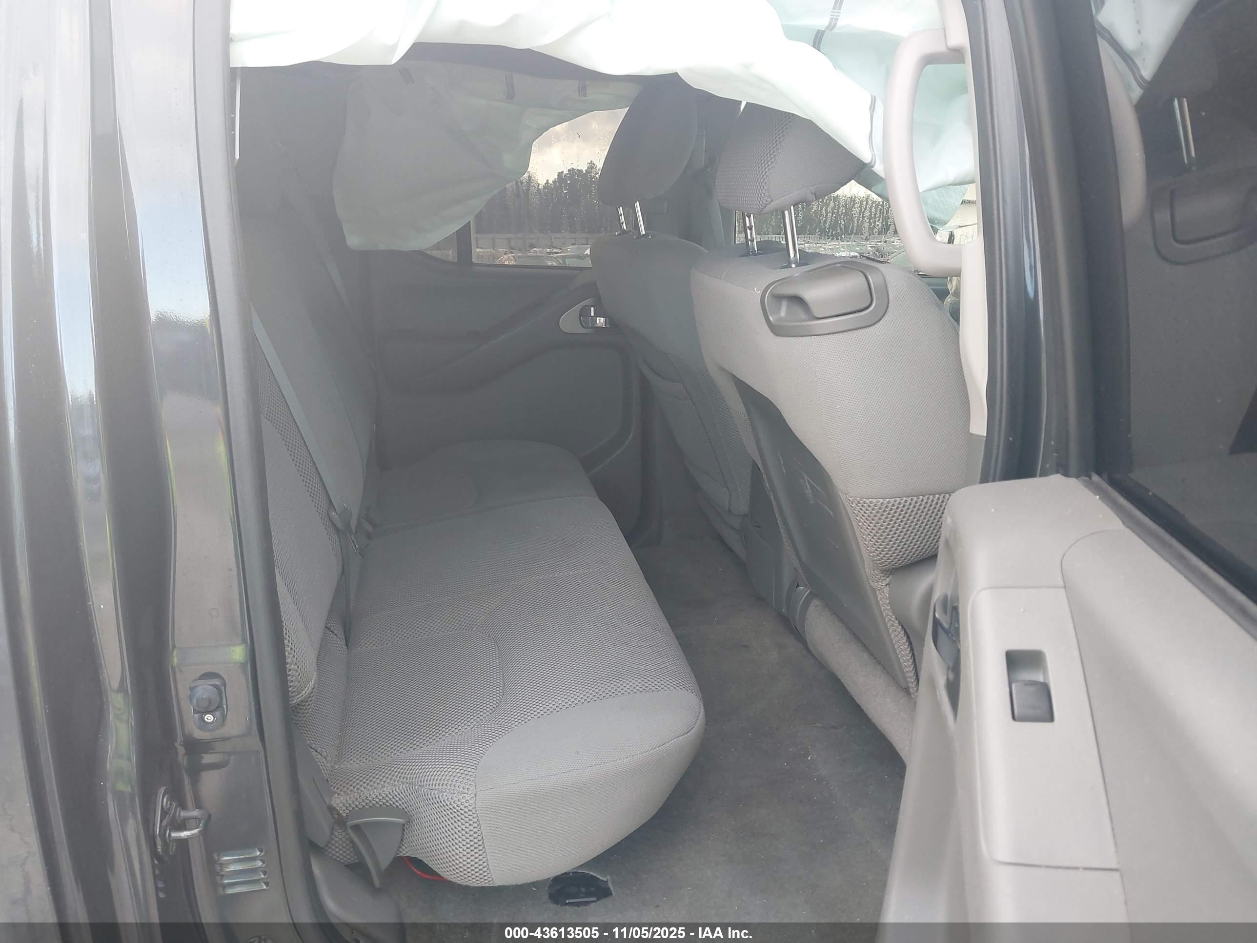 NISSAN FRONTIER image 8