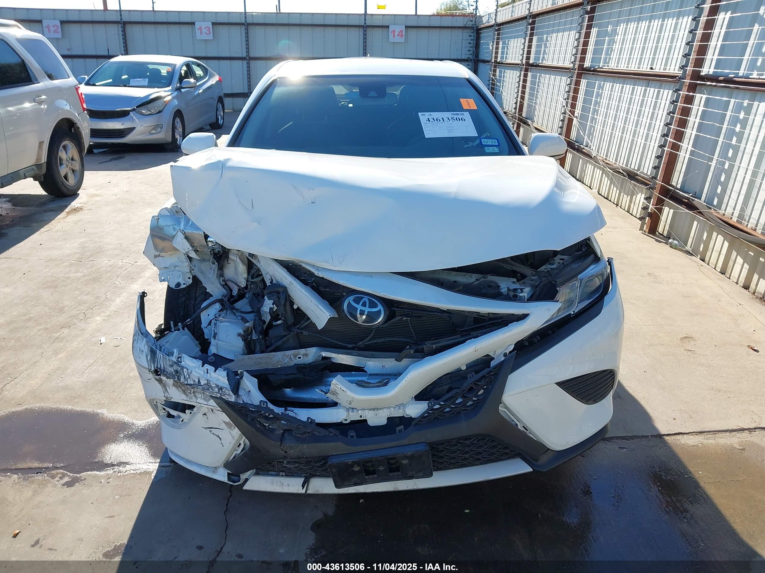 TOYOTA CAMRY image 6